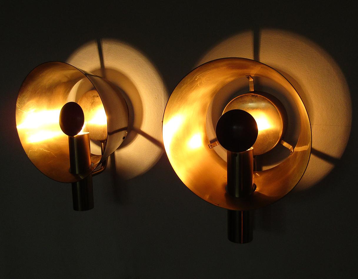 Three Sculptural Danish Wall Lights in Brass and Racing Green by Lyfa For Sale 3