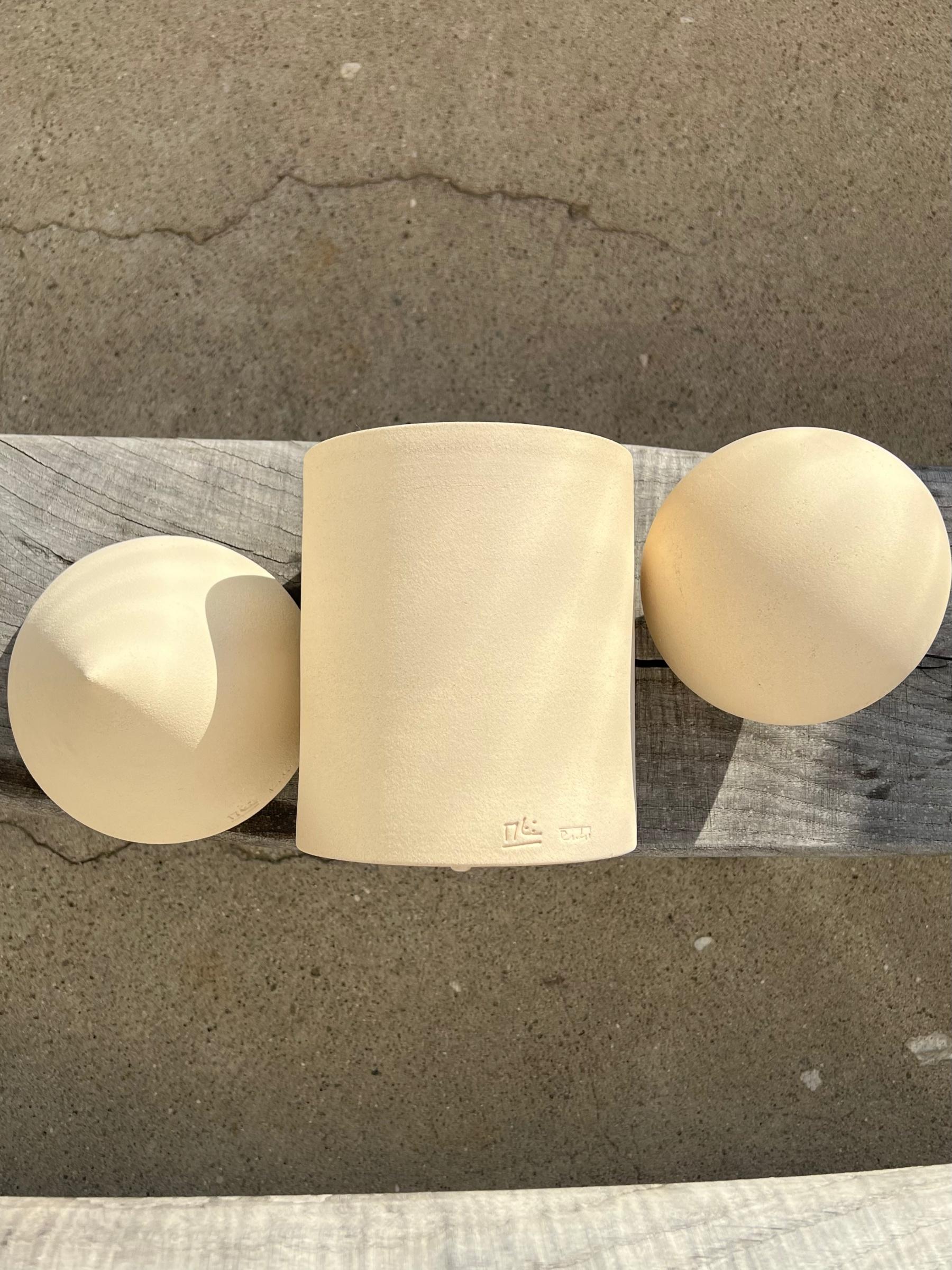 XXI secolo e contemporaneo Tre oggetti scultorei 'Cubismo', Man Ray, ceramica grezza bianca in vendita