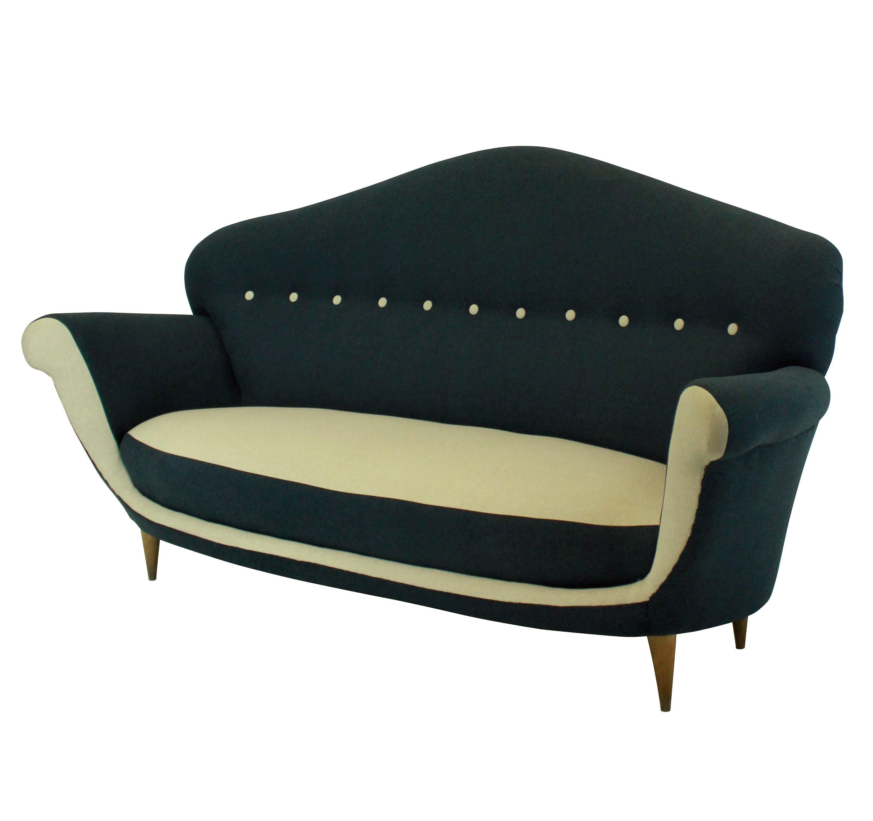 Three-Seat Italian Sofa of Unusual Design In Good Condition In London, GB