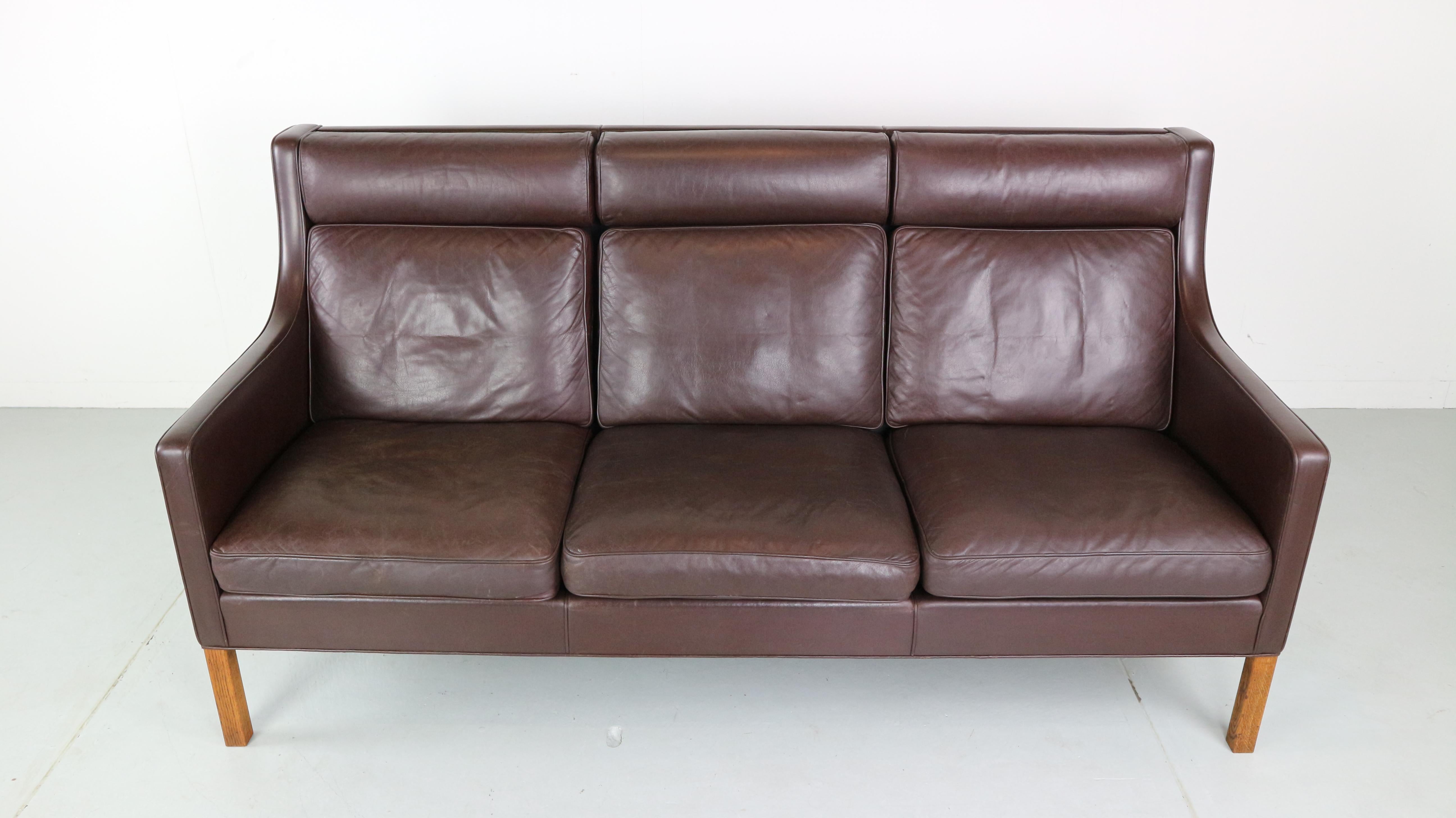 Mid-Century Modern Three-Seat Leather Sofa 2433 by Børge Mogensen for Fredericia Furniture