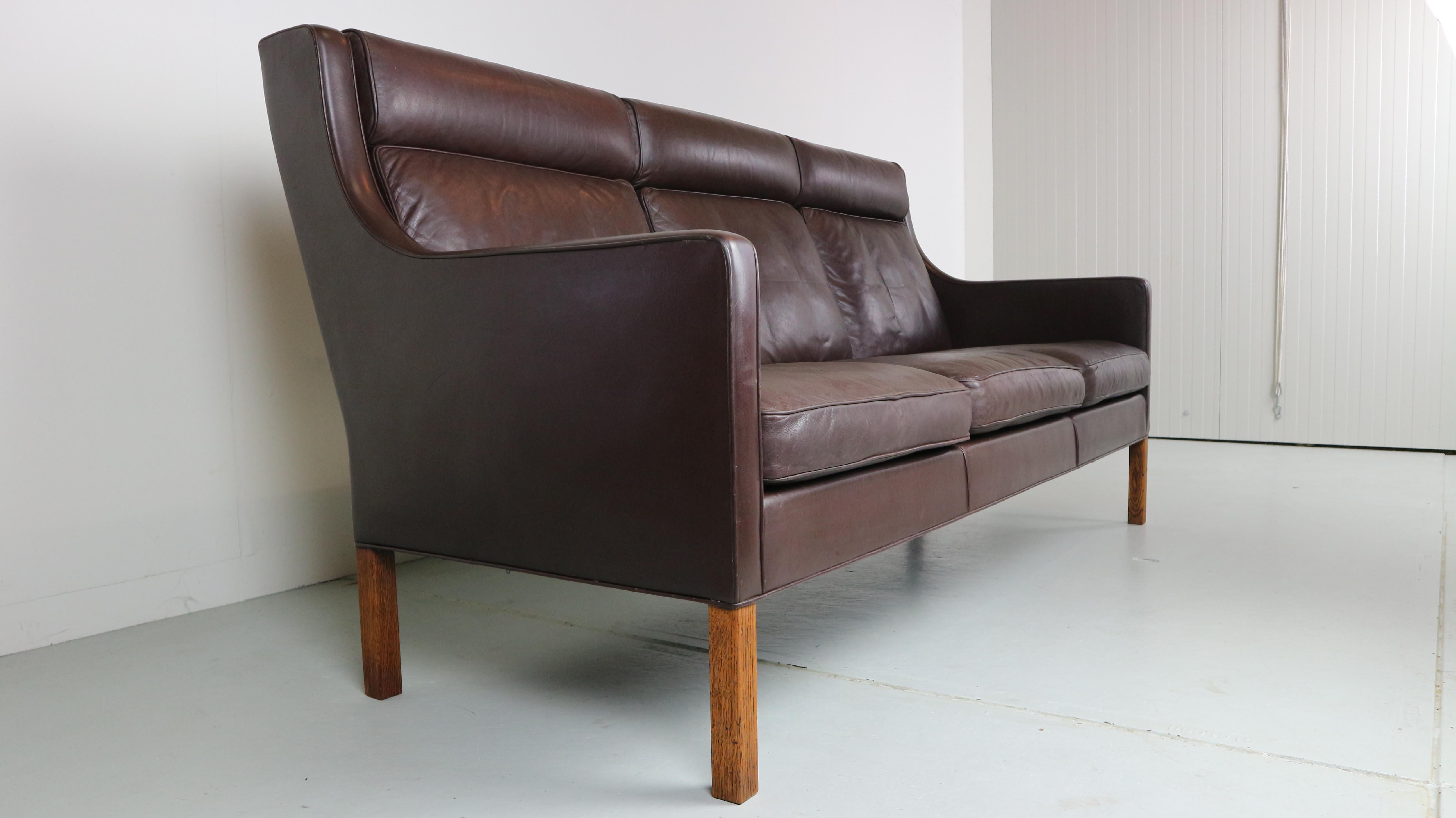 Three-Seat Leather Sofa 2433 by Børge Mogensen for Fredericia Furniture In Good Condition In The Hague, NL