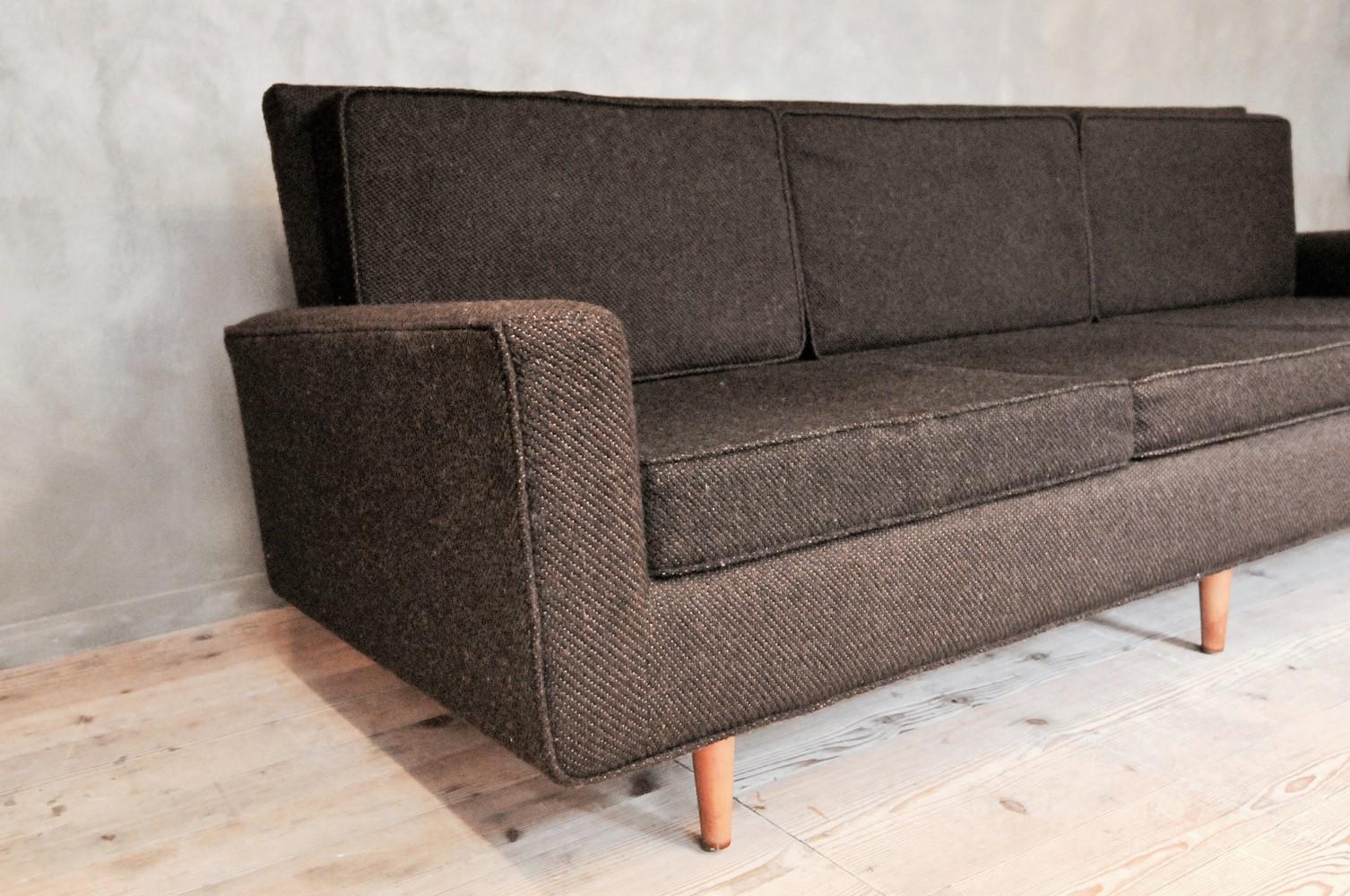 Mid-Century Modern Three-Seat Sofa by Florence Knoll for Knoll International For Sale