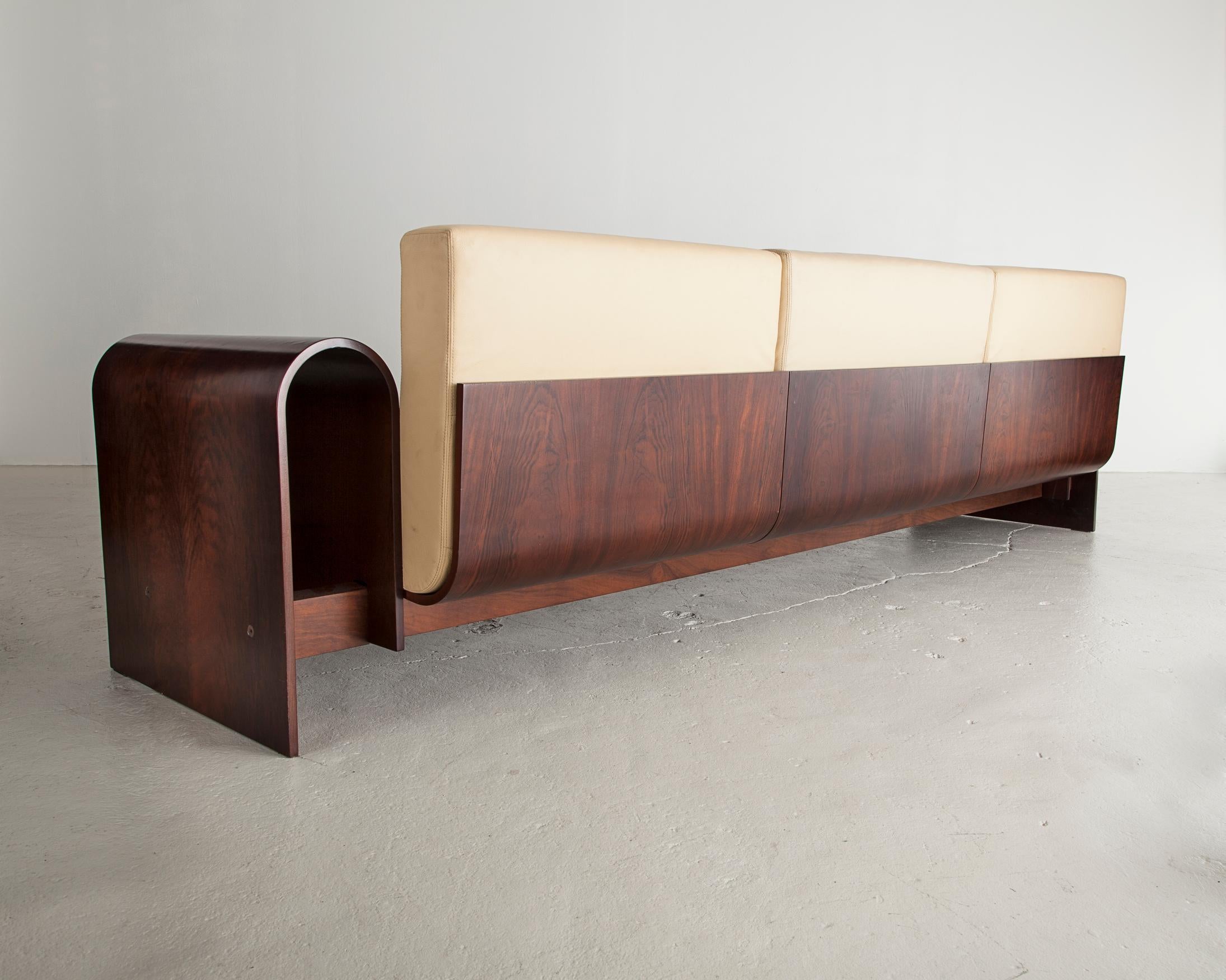 Brazilian Three-seat sofa by Oscar Niemeyer For Sale