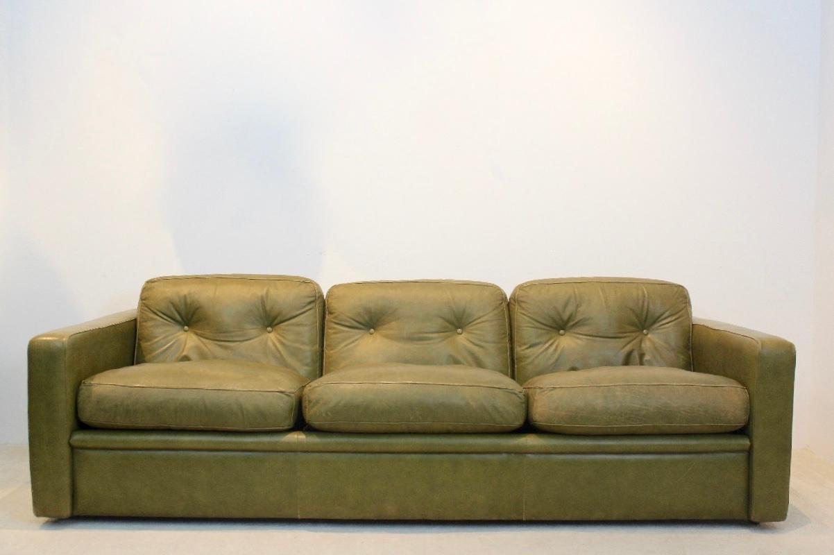 Mid-Century Modern Three-Seat Sofa by Poltrona Frau in Olive green leather, Italy 1970s