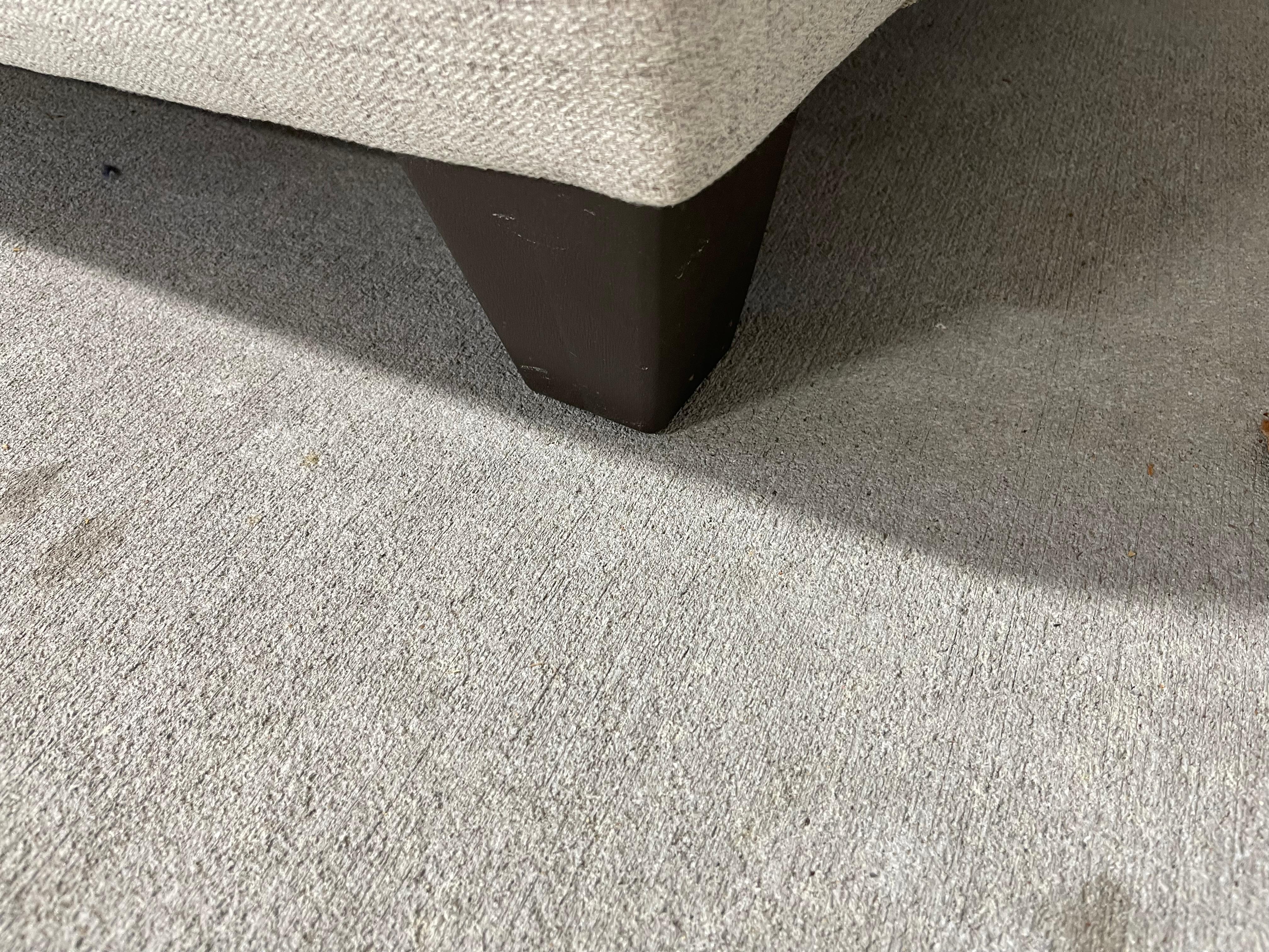 Canapé trois places en tissu tweed gris, 21e siècle en vente 1