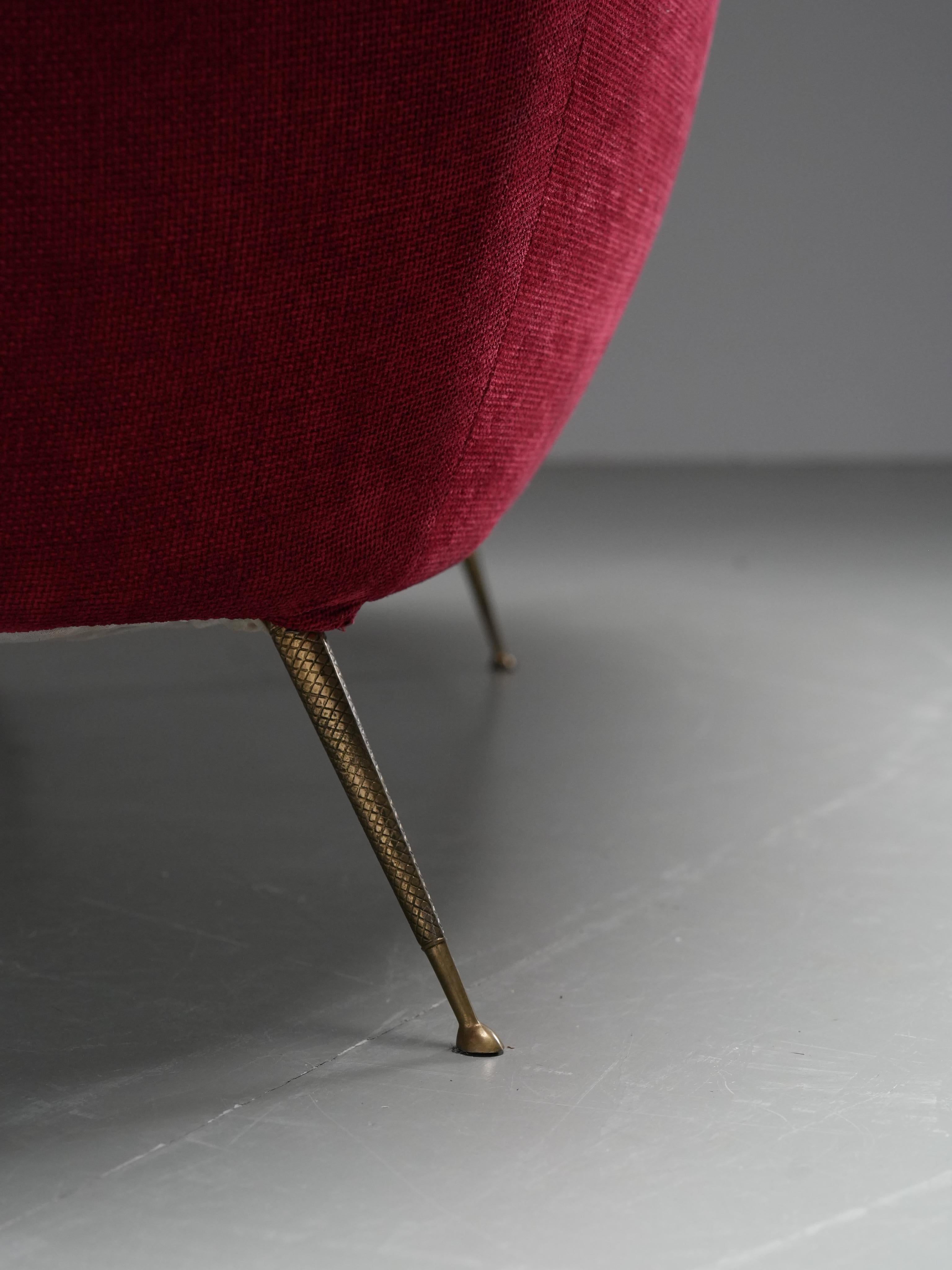 Romantic Three-Seat Sofa in Brass and Fabric, Italy, 1960s For Sale 7