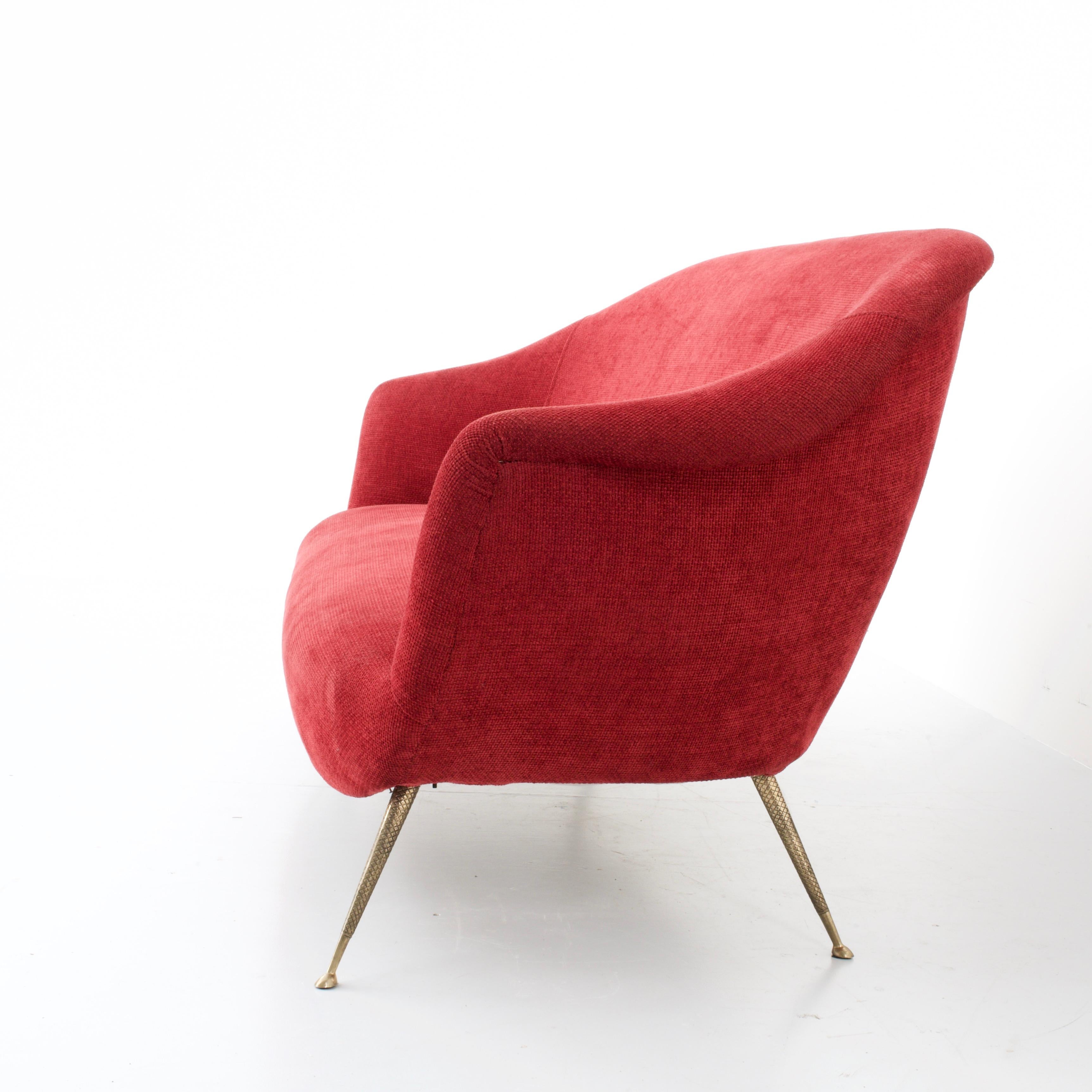 Sofá de tres plazas en latón y tela, Italia, años 60 Italiano en venta