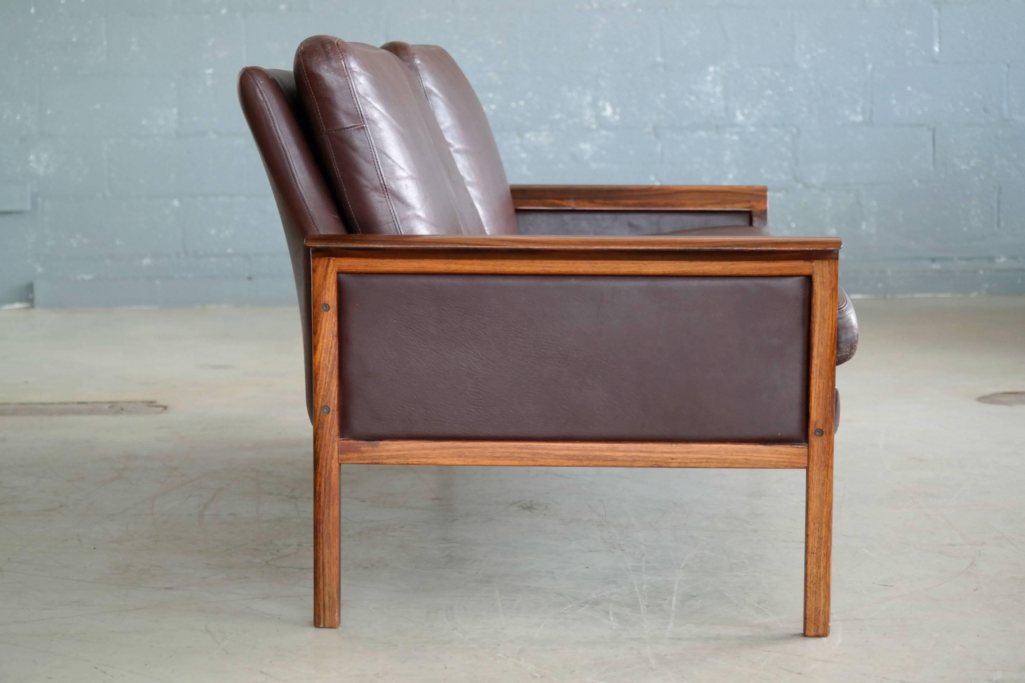 Mid-20th Century Three-Seat Sofa in Cordovan Leather and Rosewood by Hans Olsen for Vatne, Norway