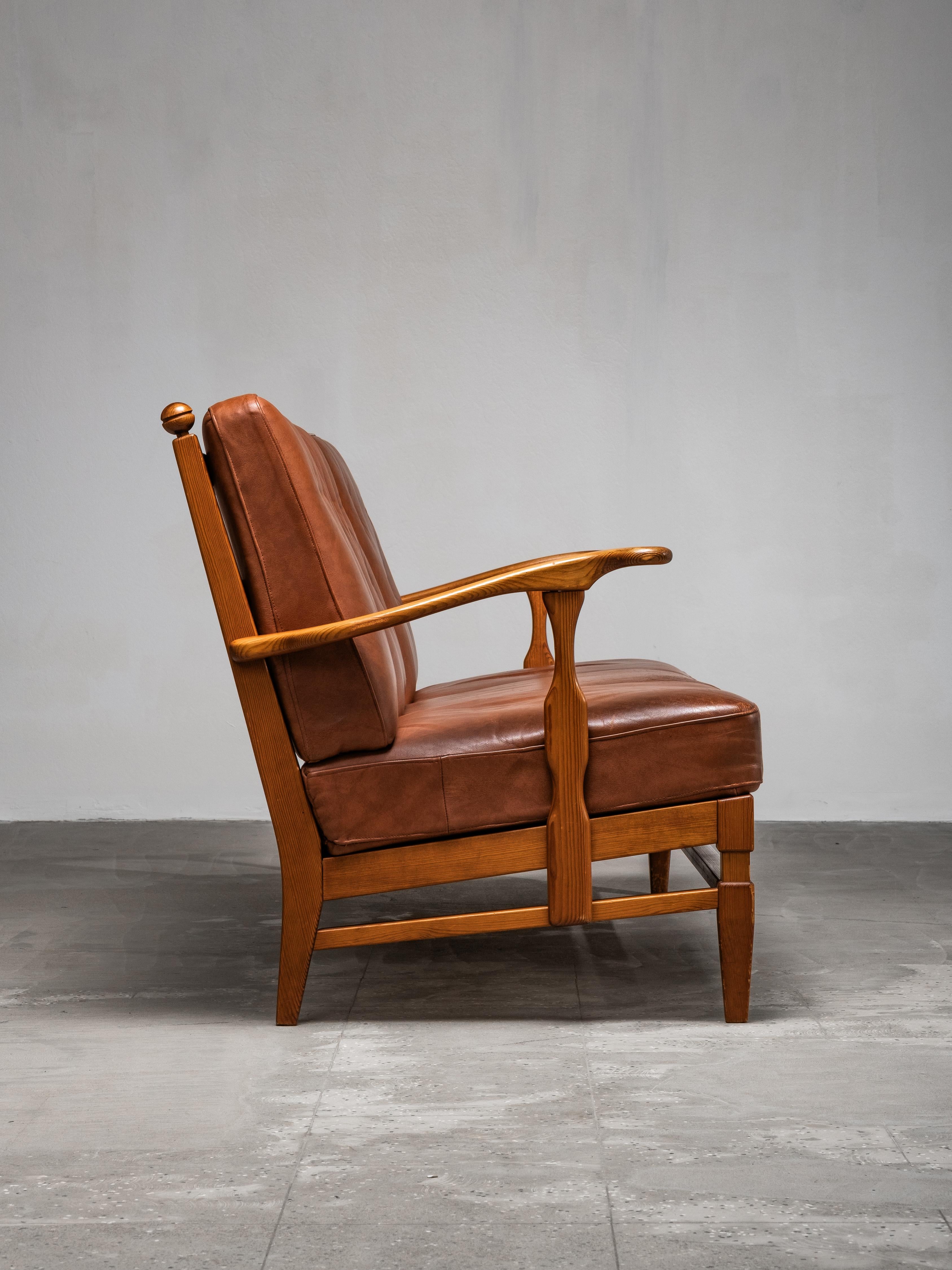 Three-Seat Sofa in Pine and Cognac Leather by Göperts Möbler, Sweden, 1940s For Sale 5