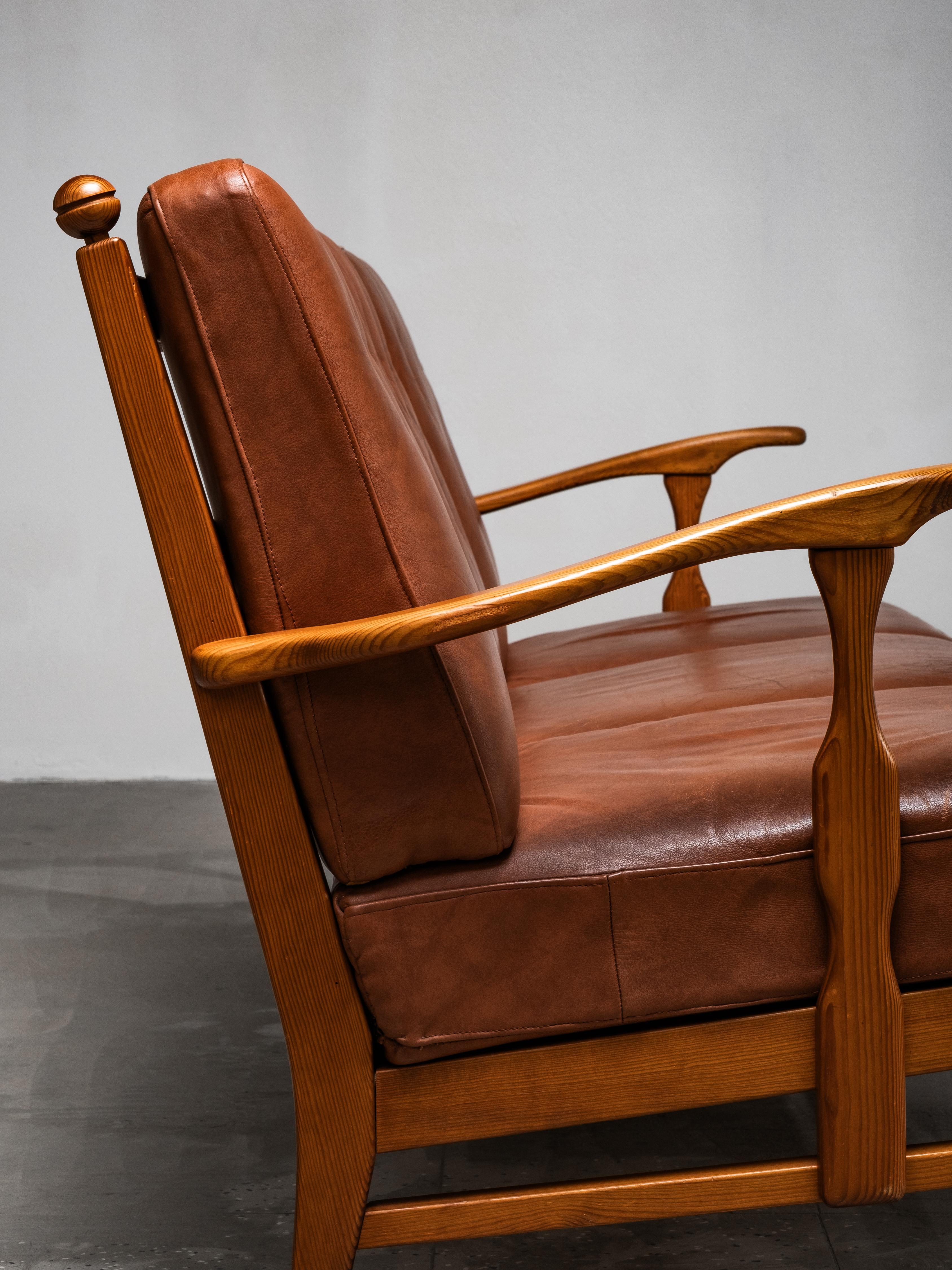 Three-Seat Sofa in Pine and Cognac Leather by Göperts Möbler, Sweden, 1940s For Sale 6