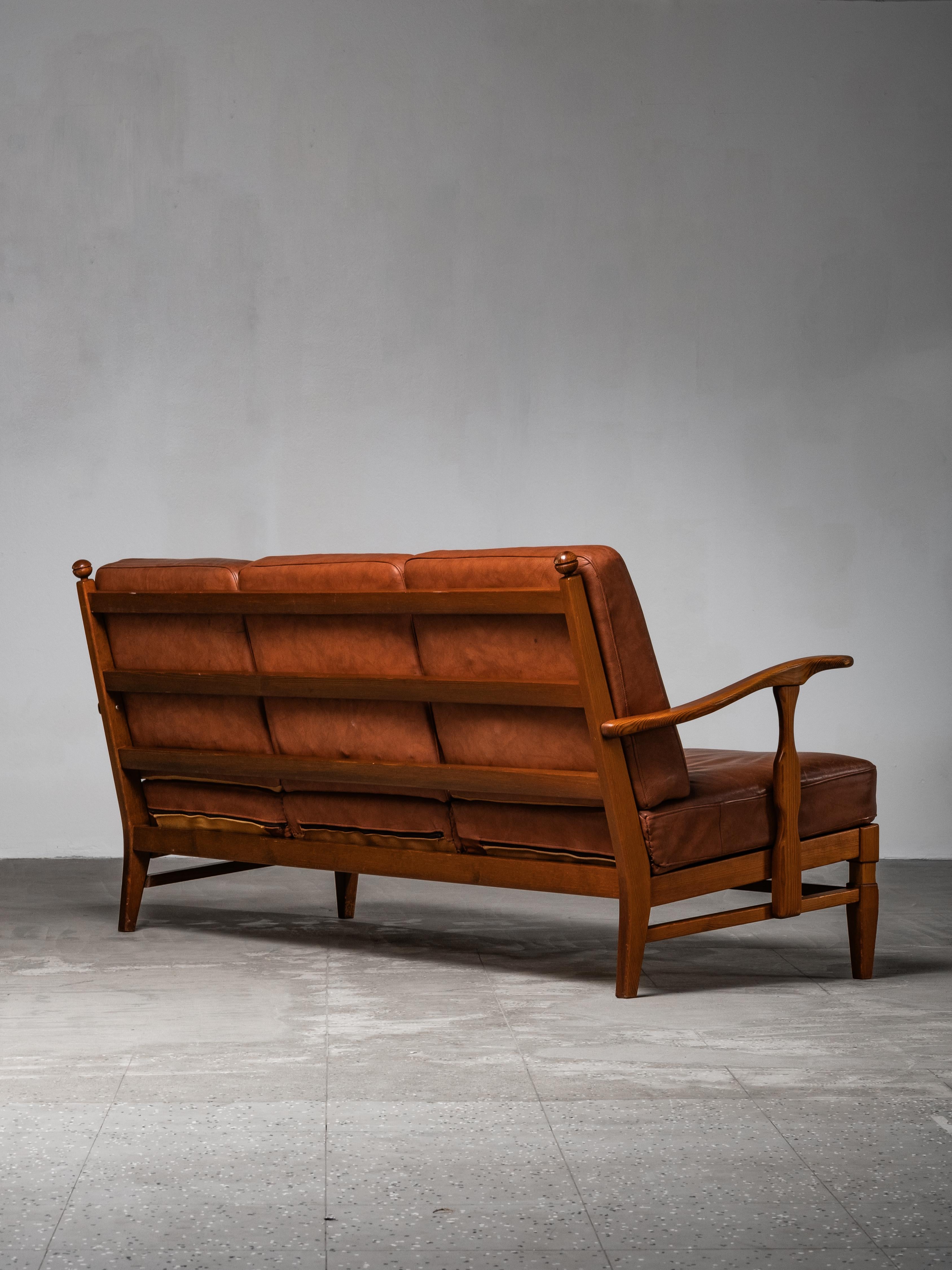 Three-Seat Sofa in Pine and Cognac Leather by Göperts Möbler, Sweden, 1940s For Sale 9