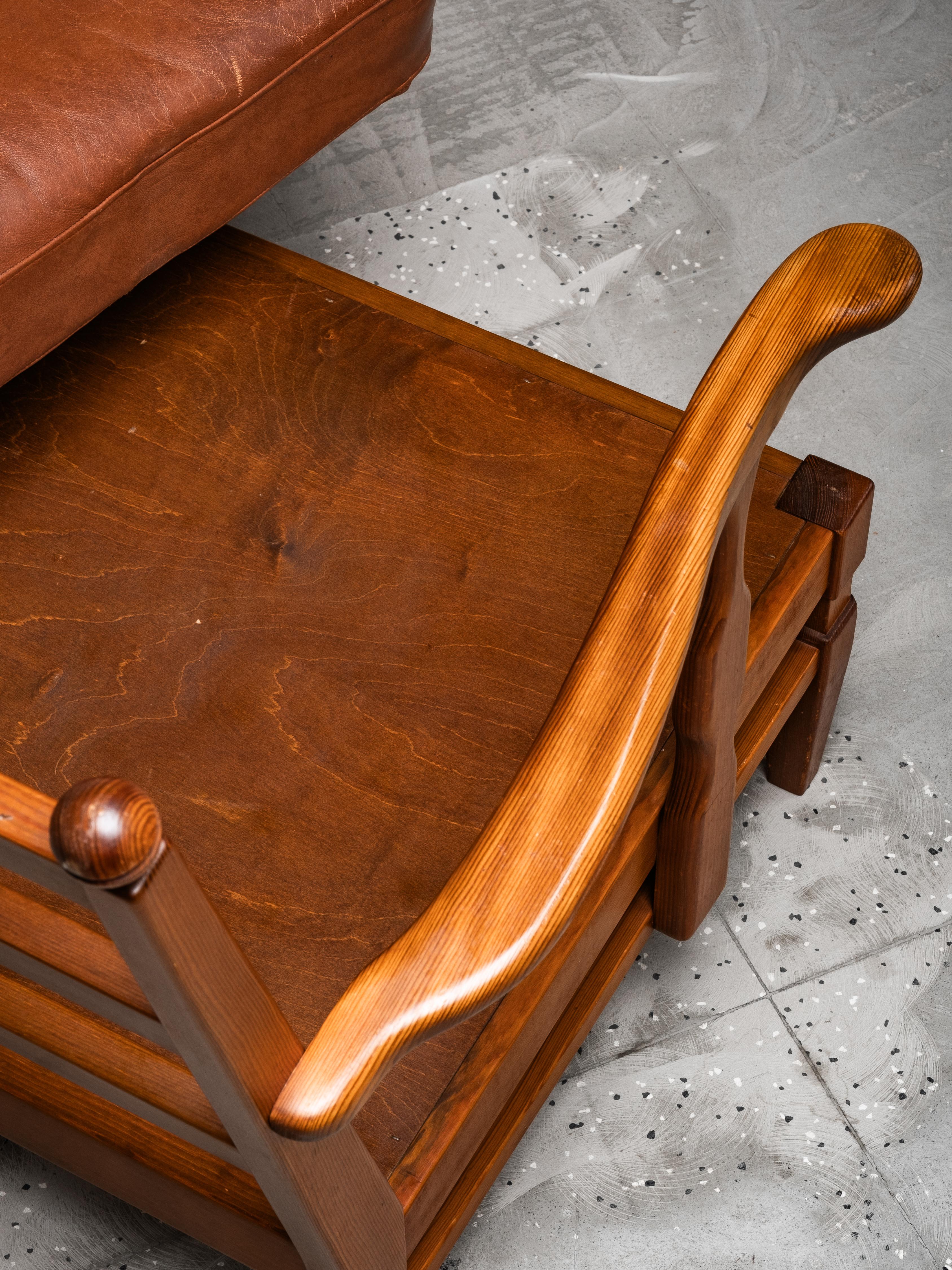 Three-Seat Sofa in Pine and Cognac Leather by Göperts Möbler, Sweden, 1940s For Sale 12