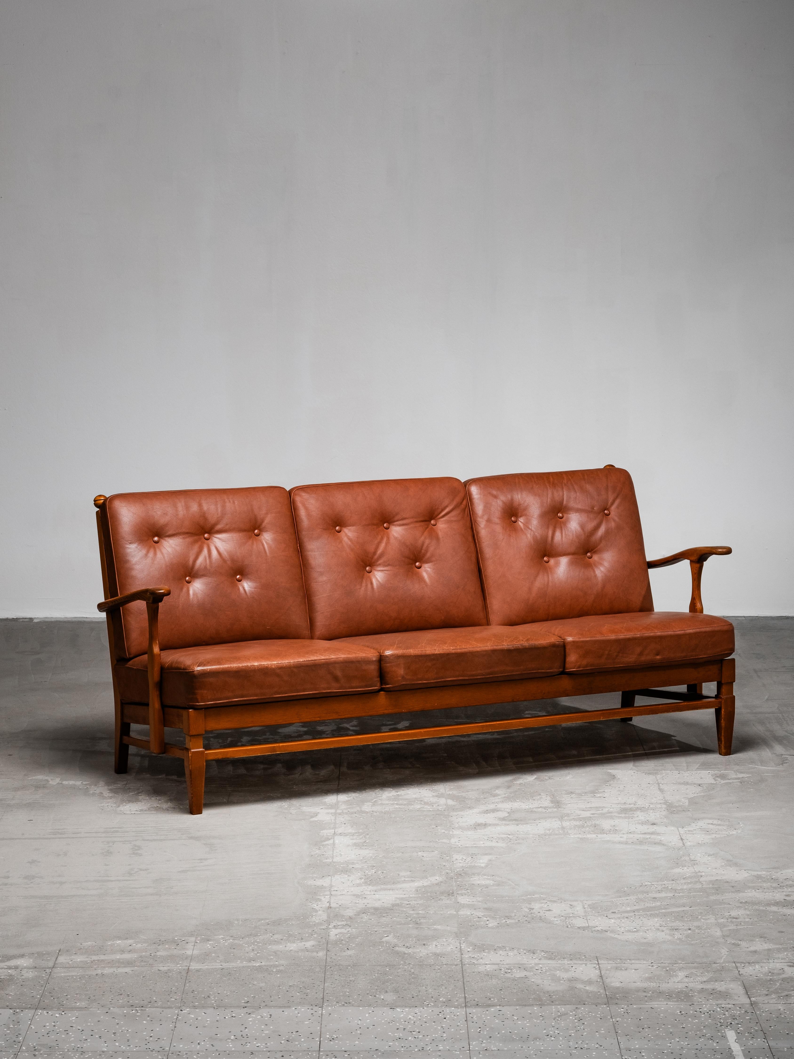 Scandinavian Modern Three-Seat Sofa in Pine and Cognac Leather by Göperts Möbler, Sweden, 1940s For Sale