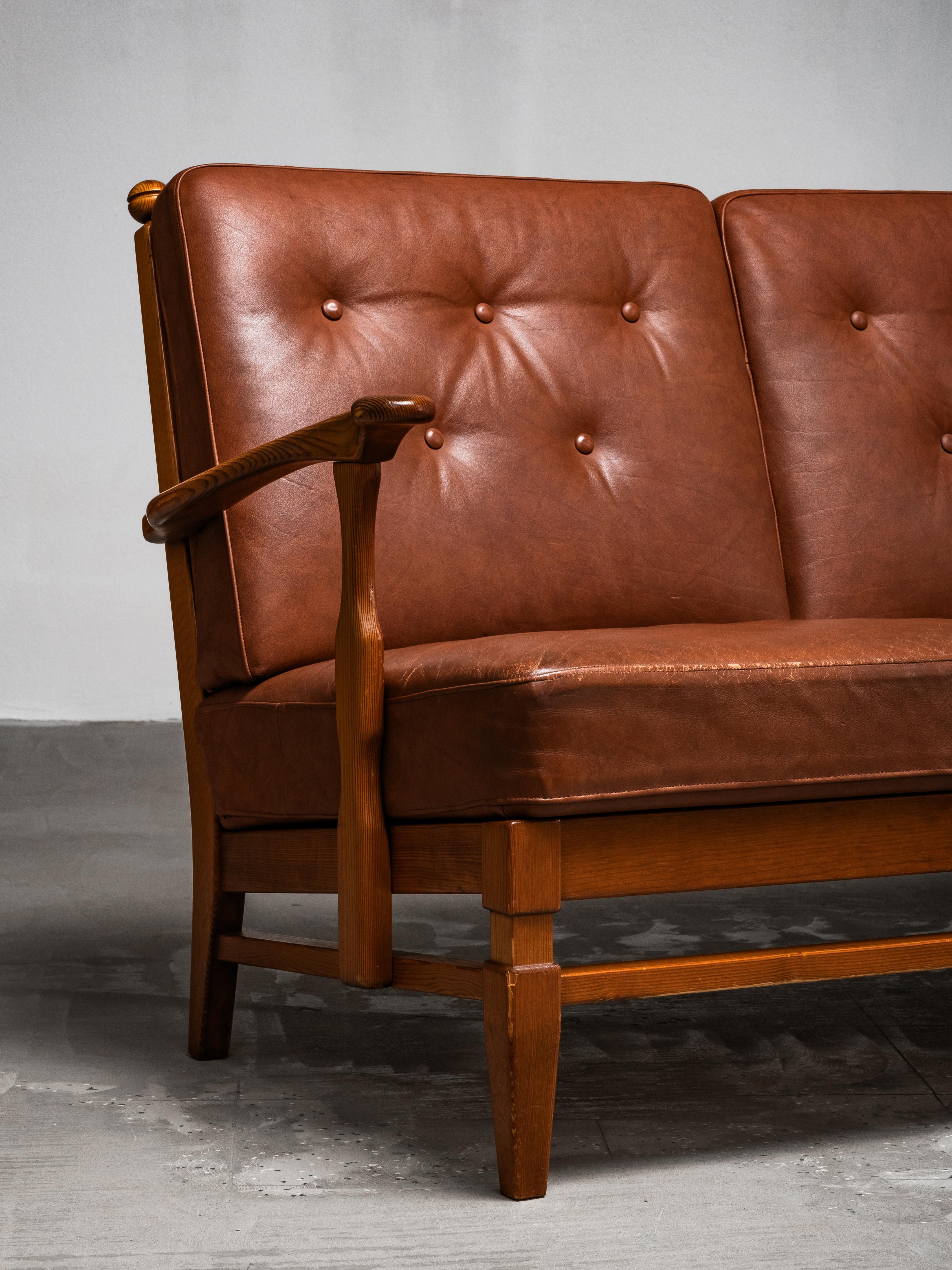 Swedish Three-Seat Sofa in Pine and Cognac Leather by Göperts Möbler, Sweden, 1940s For Sale