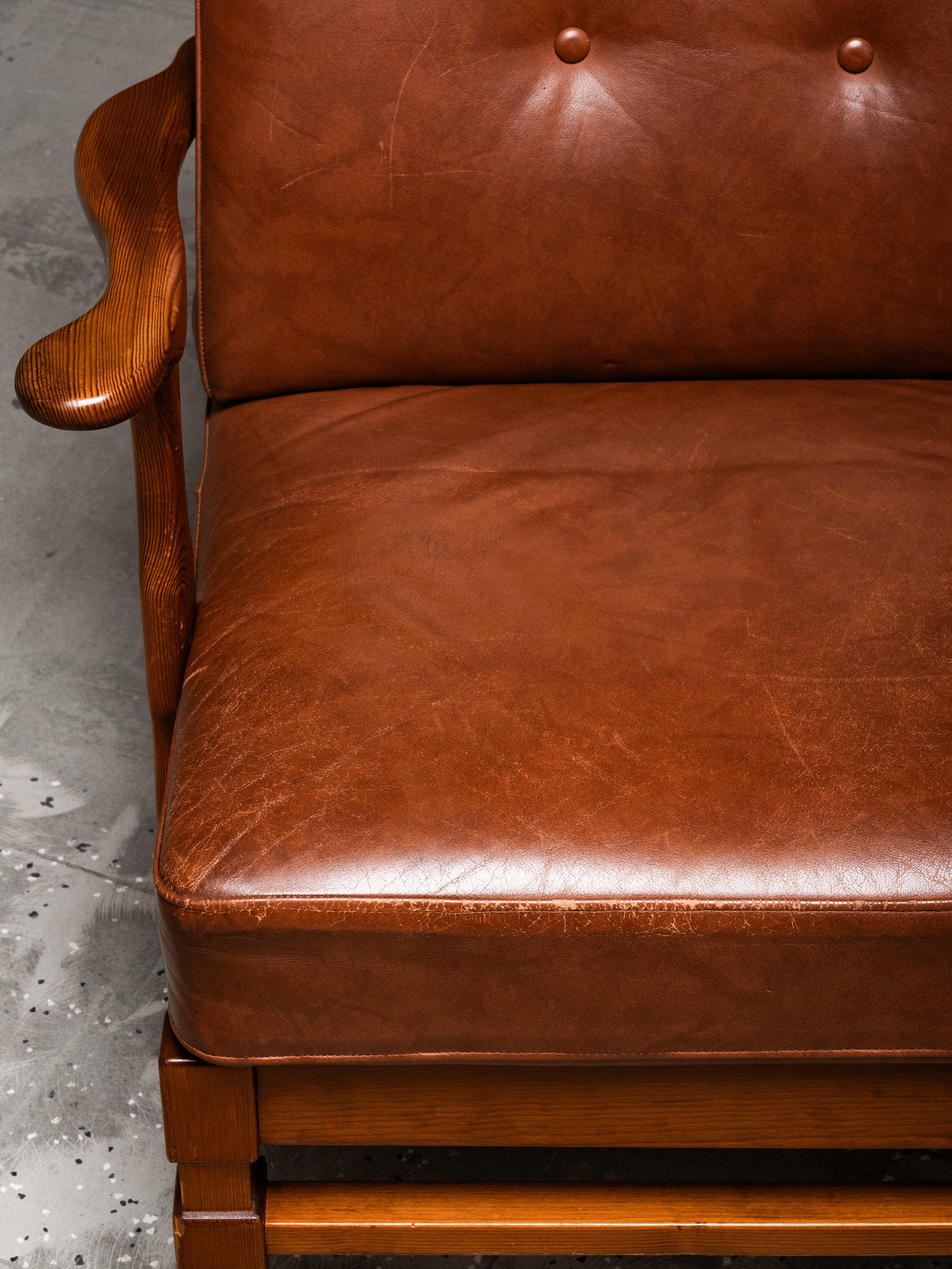 Mid-20th Century Three-Seat Sofa in Pine and Cognac Leather by Göperts Möbler, Sweden, 1940s For Sale