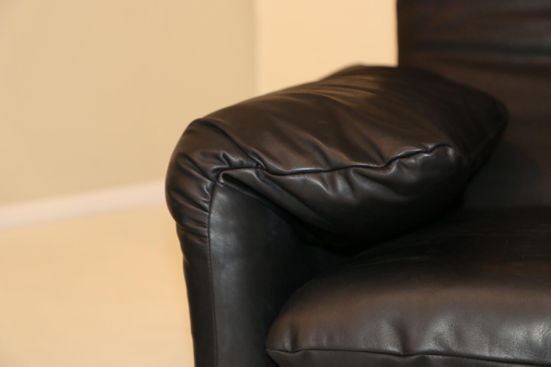 Three-Seat Black Leather Sofa 