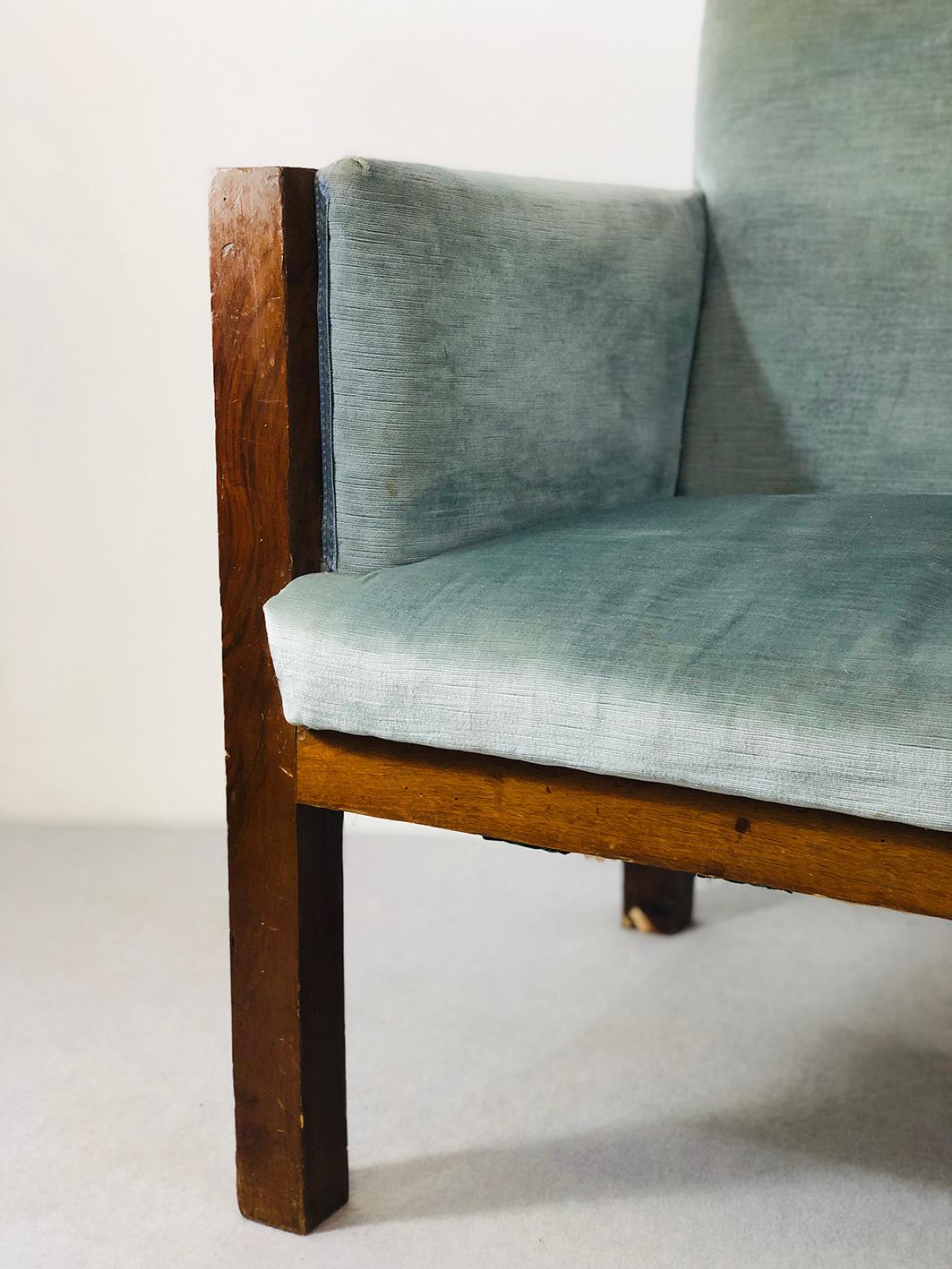 Mid-Century Modern Three-Seat Sofa Attributed to Franco Albini, 1940s For Sale
