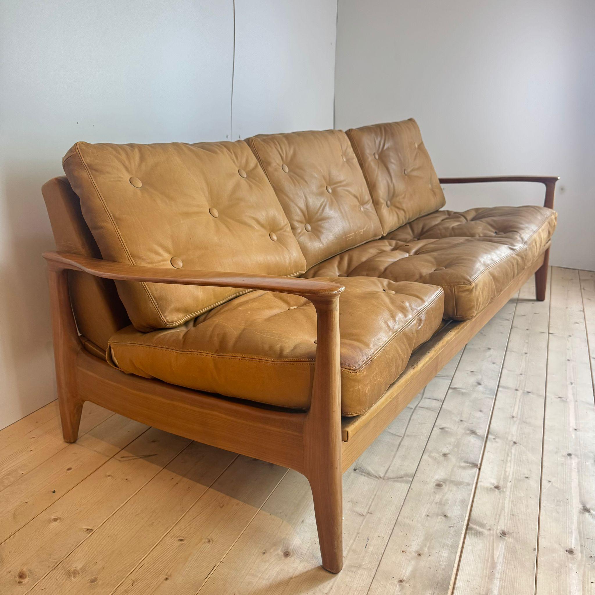 Dreisitzer-Sofa/Bett in Leder im Angebot 4
