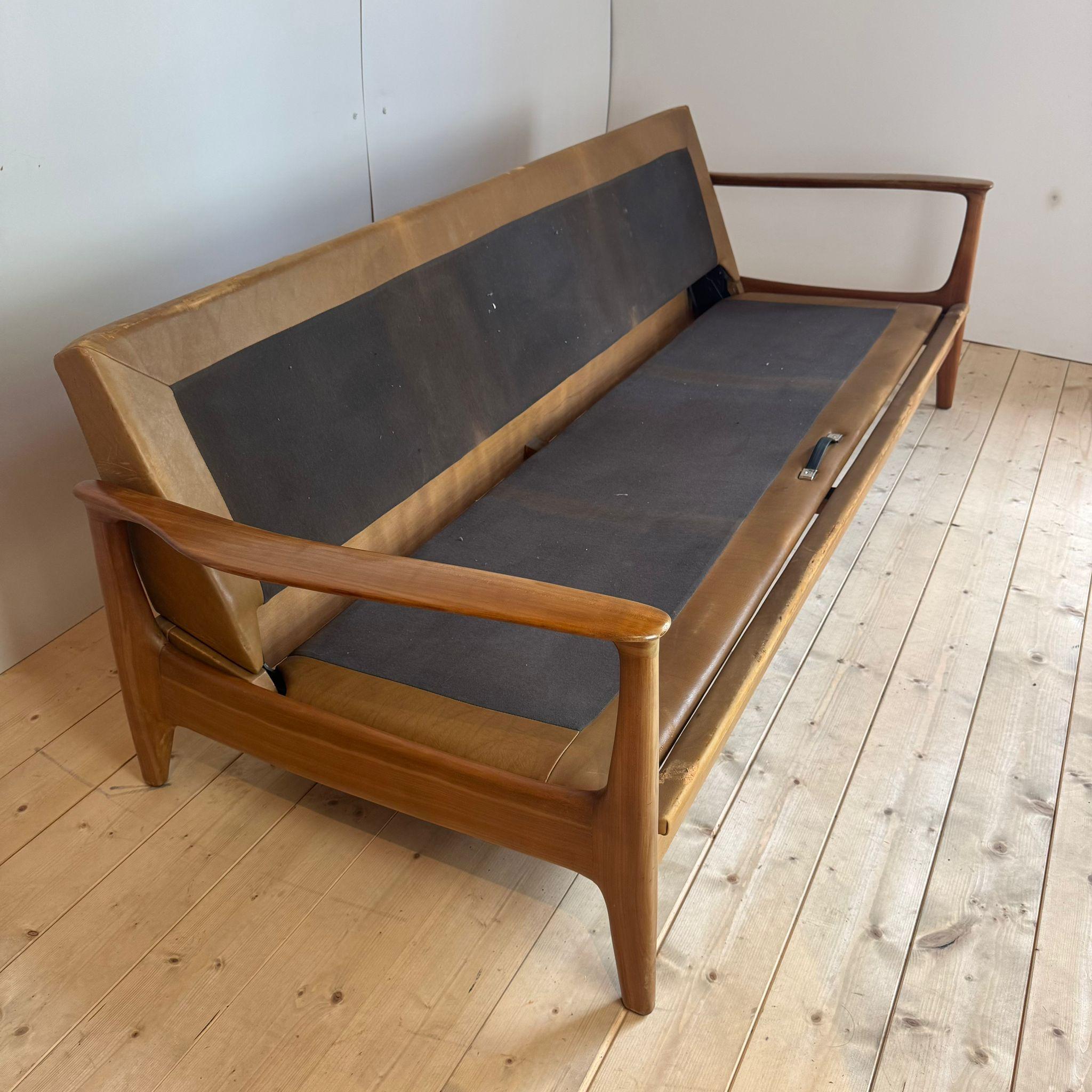 Dreisitzer-Sofa/Bett in Leder im Angebot 9