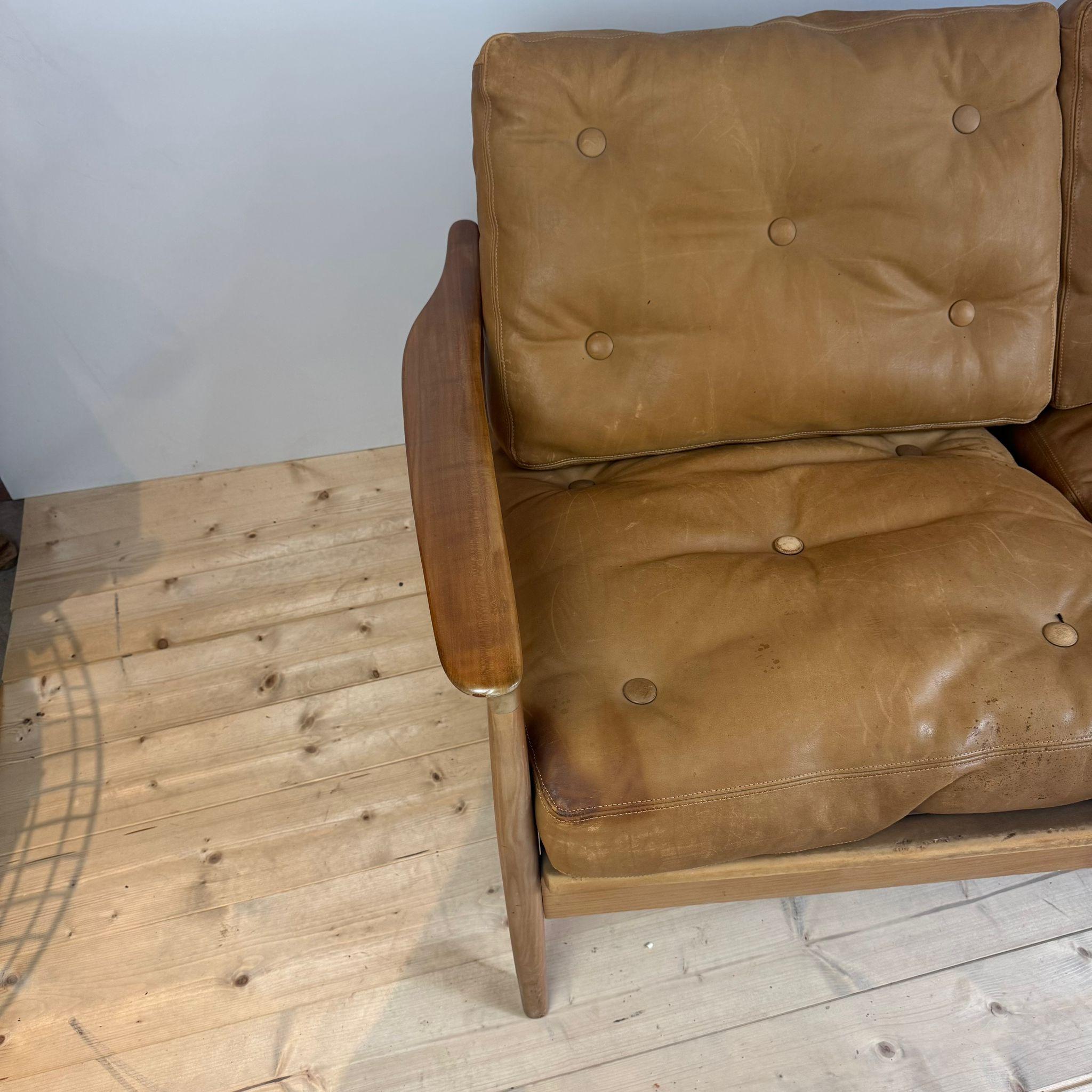 Dreisitzer-Sofa/Bett in Leder im Angebot 2