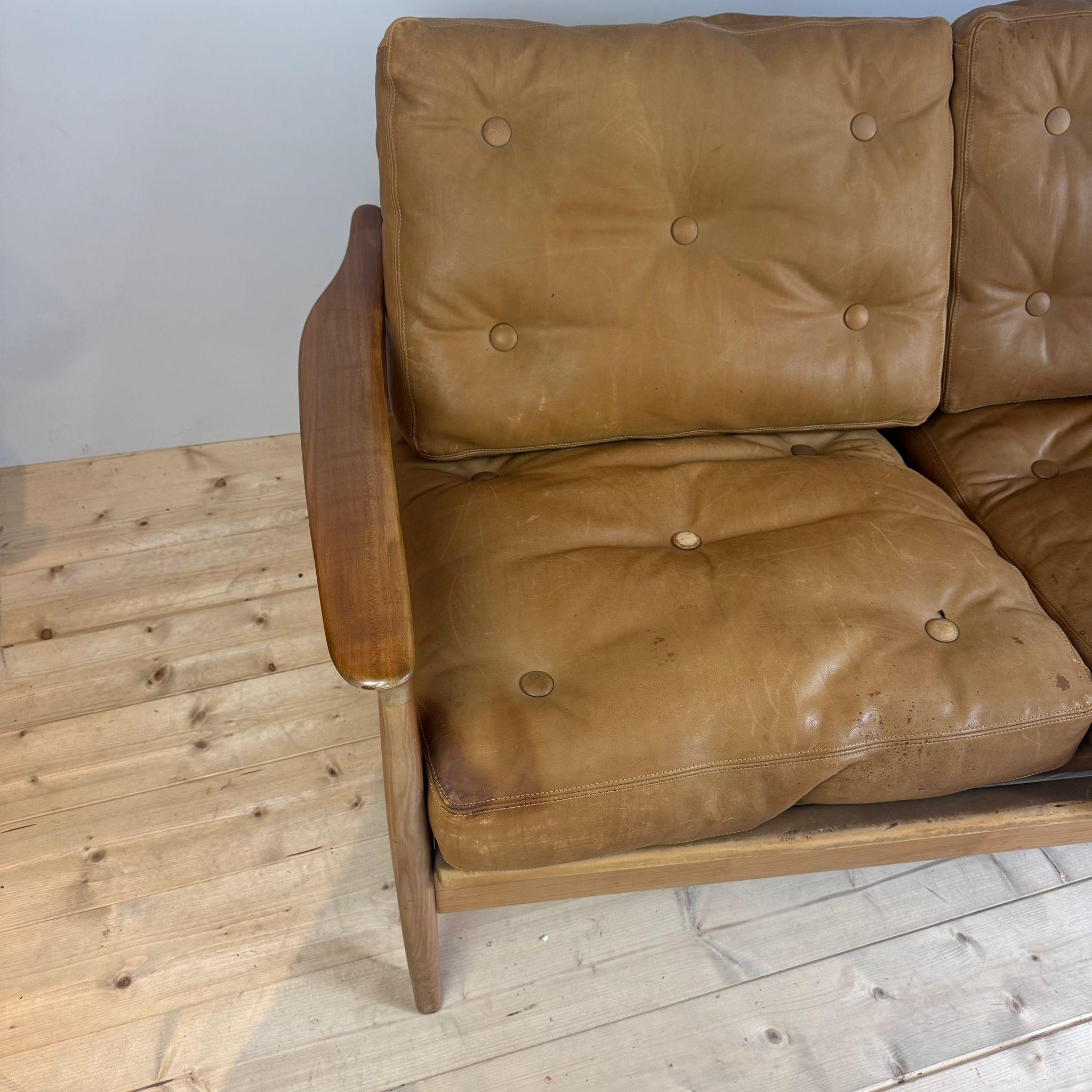 Dreisitzer-Sofa/Bett in Leder im Angebot 3