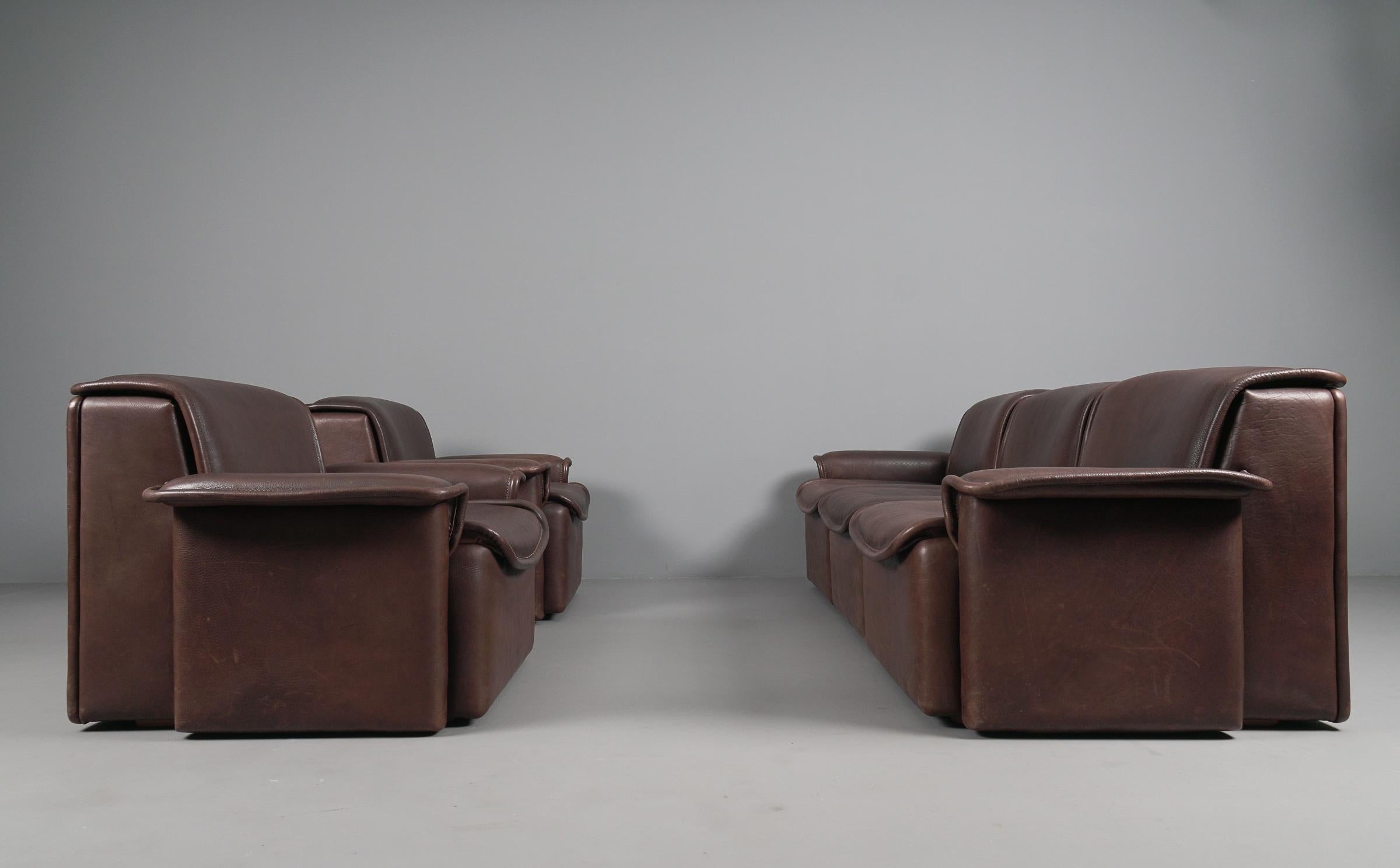 Canapé trois places de De Sede DS-12 en cuir Brown Neck, 1960s Suisse en vente 12