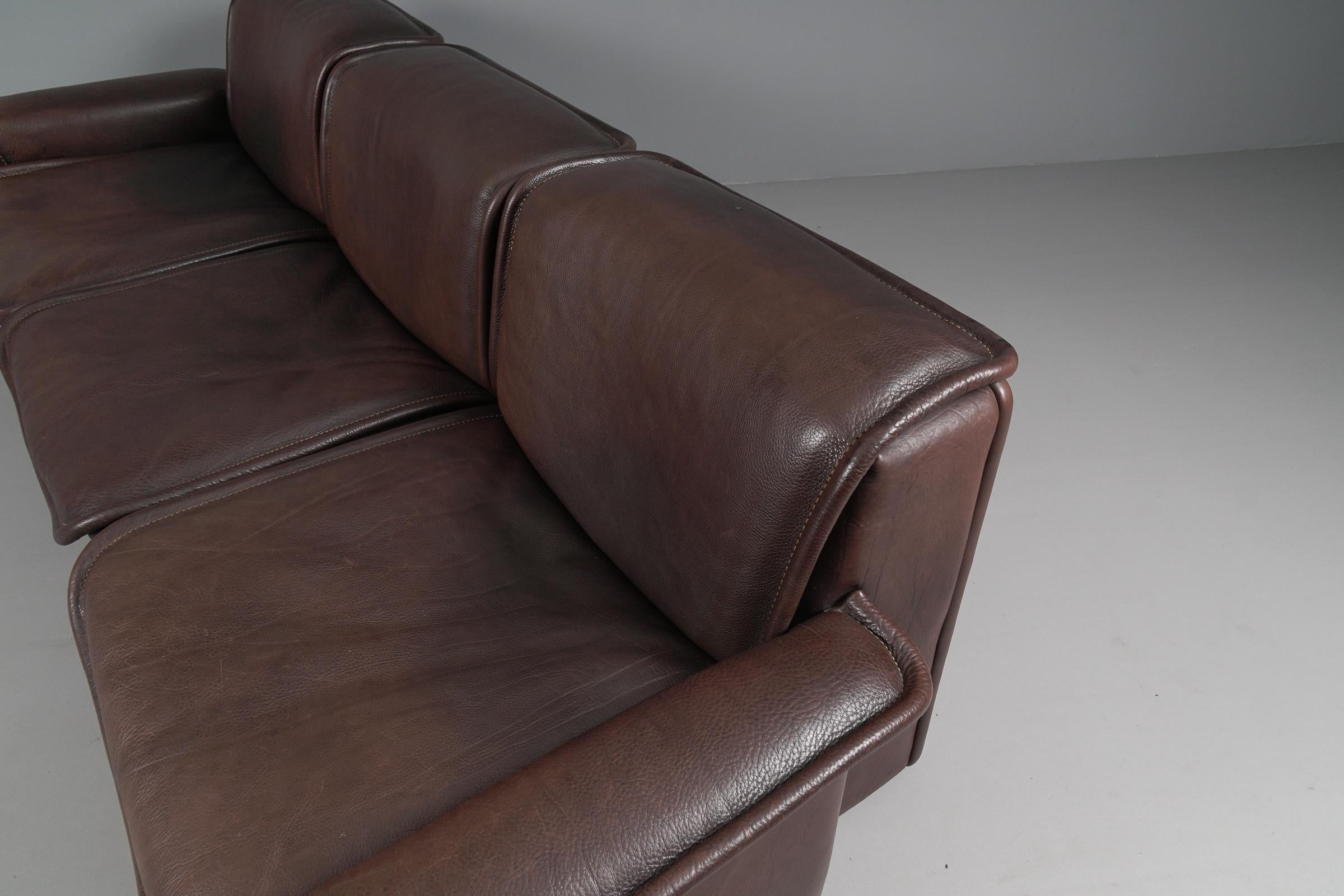 Mid-20th Century Three Seater Sofa by De Sede DS-12 in Brown Neck Leather, 1960s, Switzerland For Sale