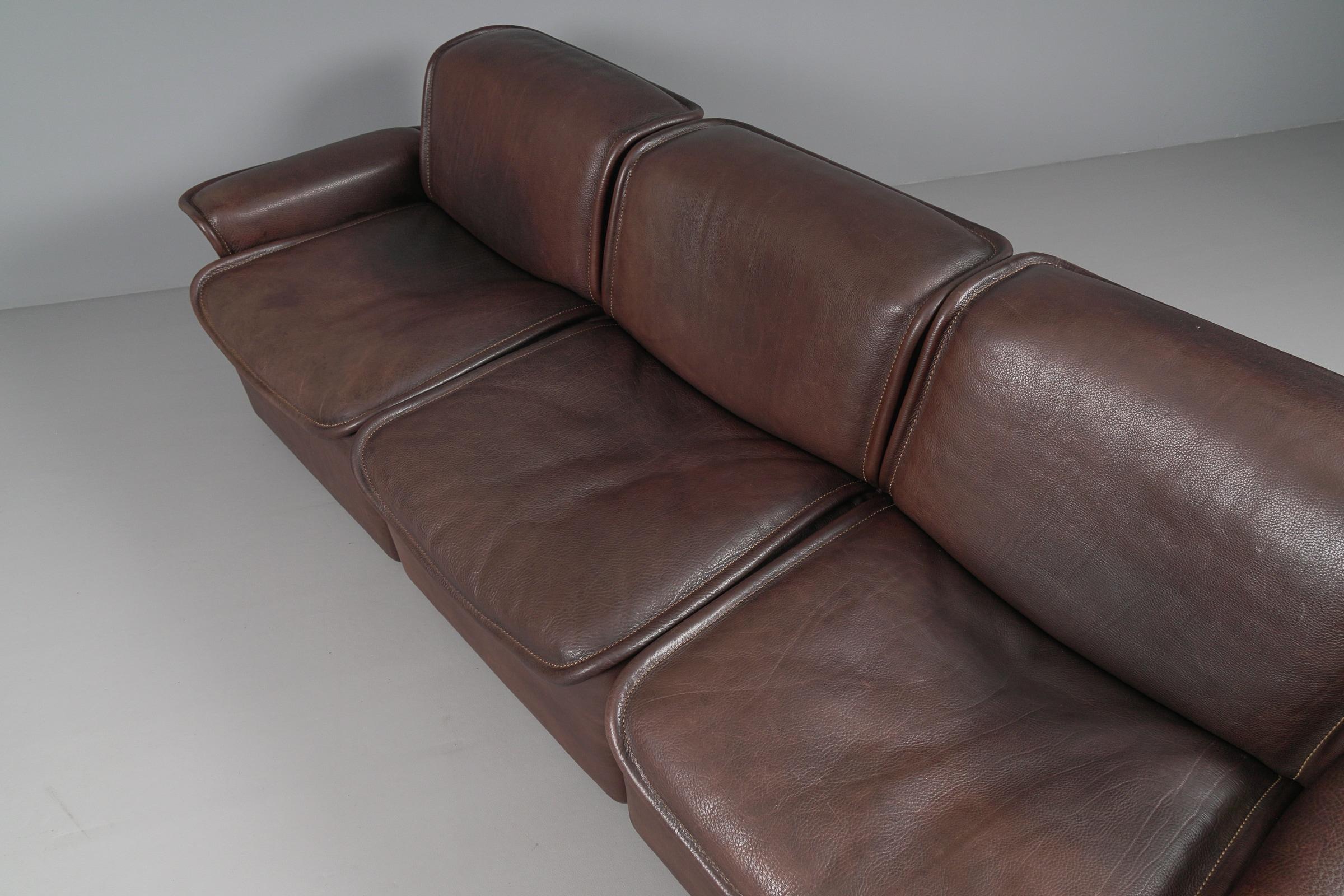 Three Seater Sofa by De Sede DS-12 in Brown Neck Leather, 1960s, Switzerland For Sale 2