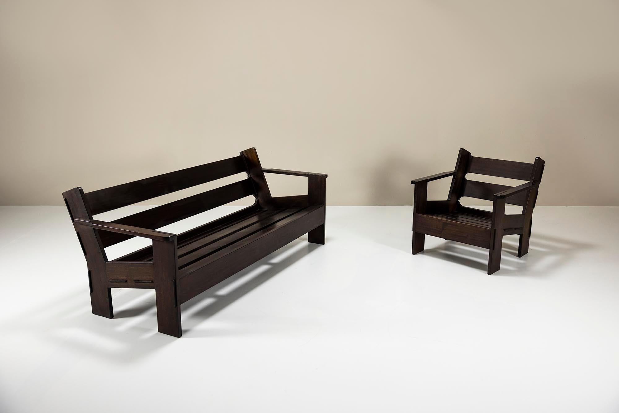 Dreisitzer-Sofa von Giuseppe Rivadossi aus Slavonianischer Eiche und Leder, Italien 1960 (Mitte des 20. Jahrhunderts) im Angebot