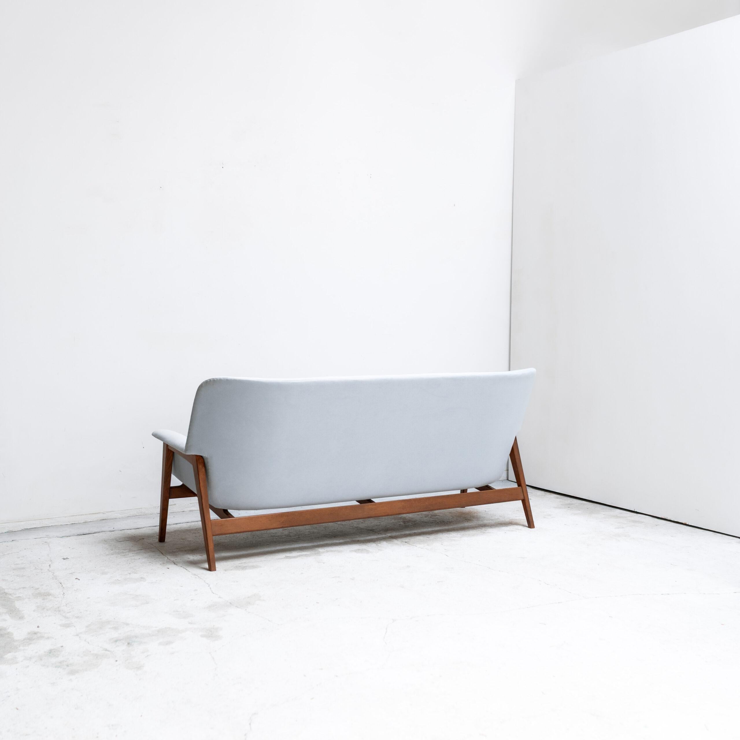 Three Seater Sofa by Isamu Kenmochi, Japan, 1960s (Japanisch) im Angebot