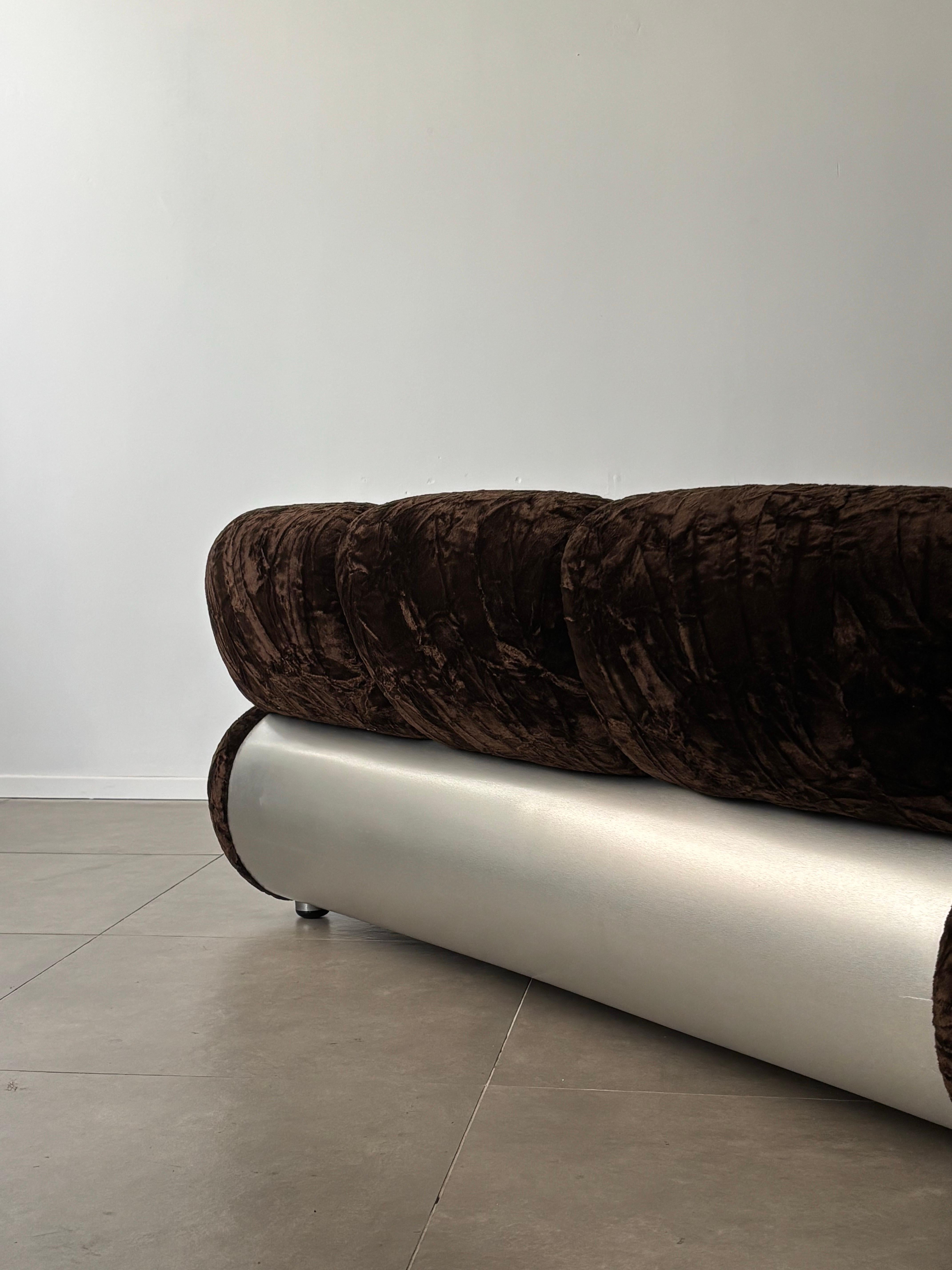 Dreisitzer-Sofa entworfen von Adriano Piazzesi, Italien, 1970er Jahre im Angebot 3