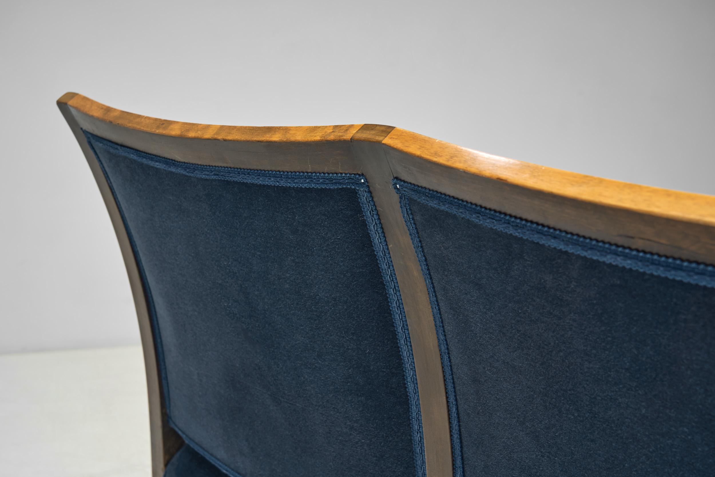 Mohair Canapé trois places en tissu mohair bleu par Jørgen Christensen, Danemark années 1930 en vente