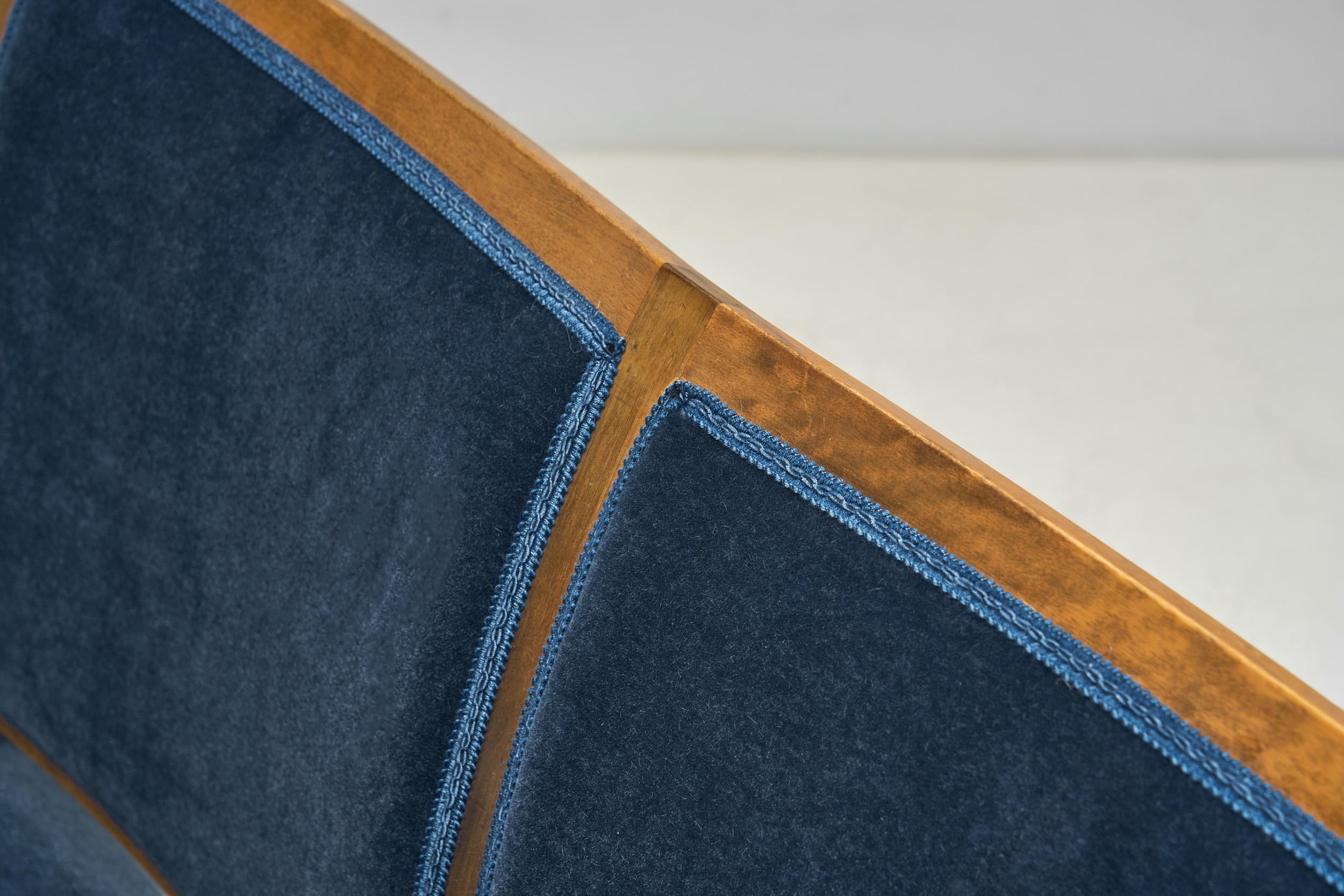 Canapé trois places en tissu mohair bleu par Jørgen Christensen, Danemark années 1930 en vente 2