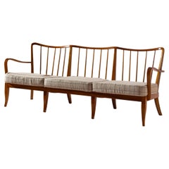 Dreisitzer-Sofa aus Nussbaum und Stoff im Stil von Paolo Buffa, Italien, 1940er Jahre