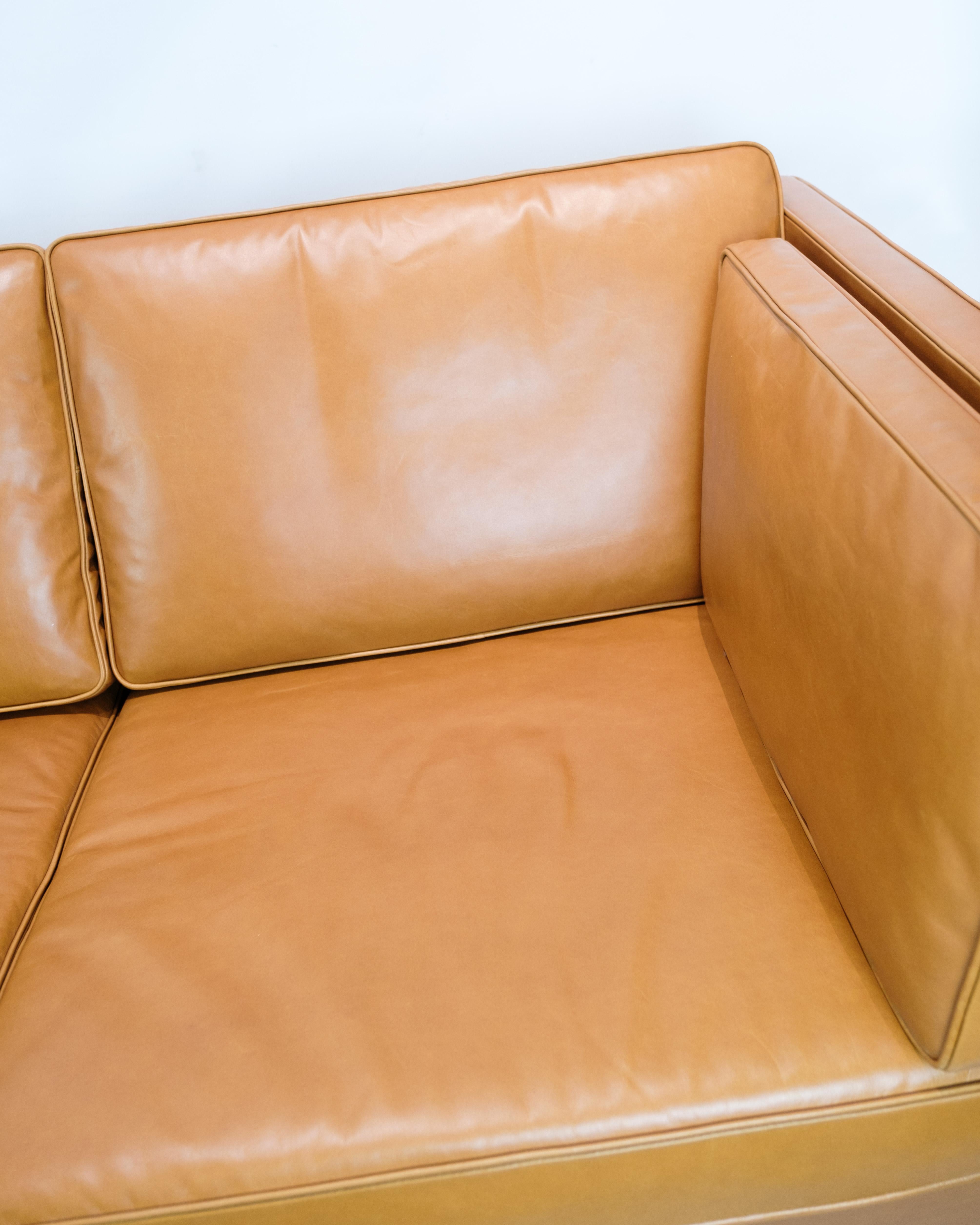 Three-seater sofa In Cognac leather, Model 2333 By Børge Mogensen From 1960s For Sale 4