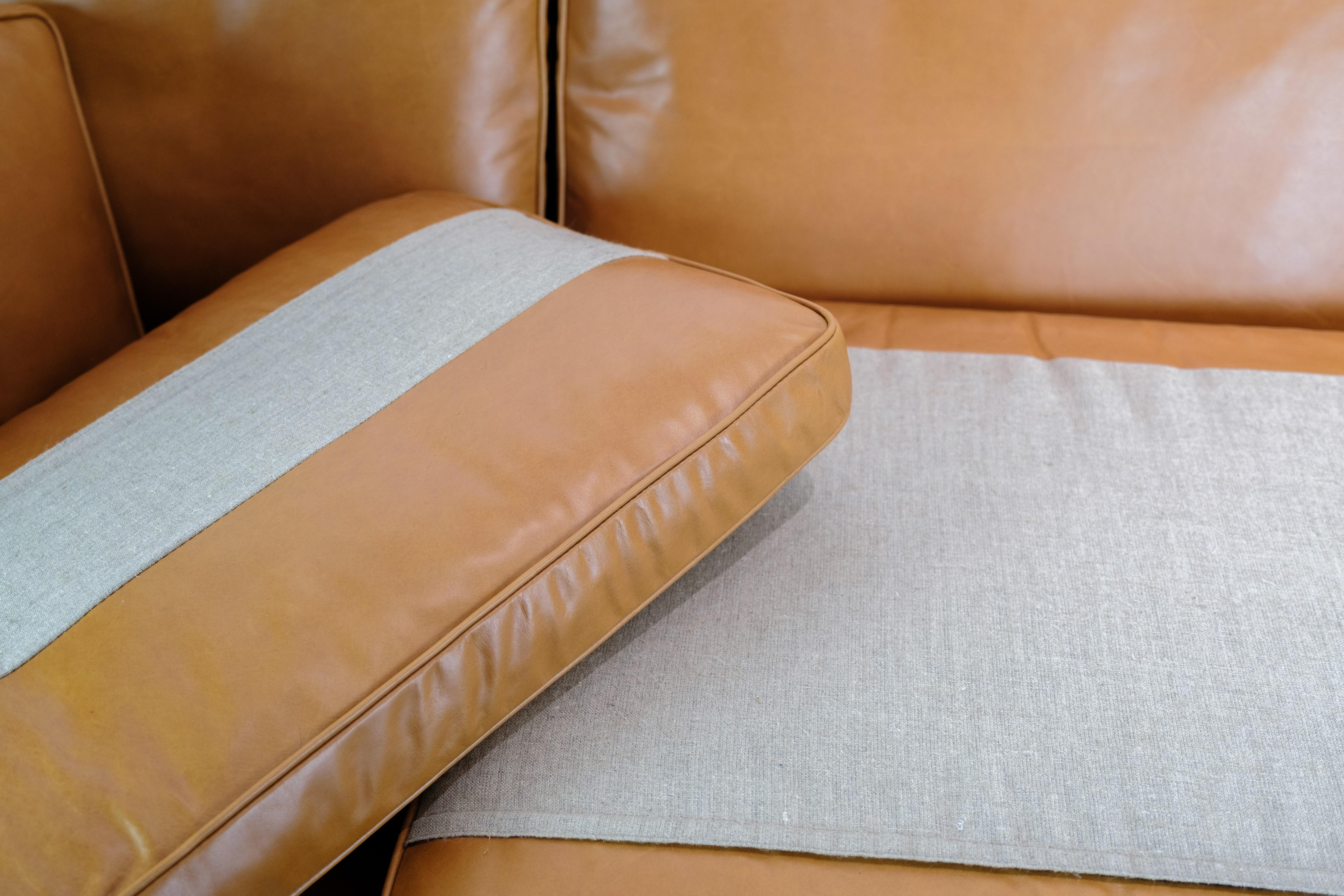 Dreisitziges Sofa aus cognacfarbenem Leder, Modell 2333 von Børge Mogensen aus den 1960er Jahren (Dänisch) im Angebot