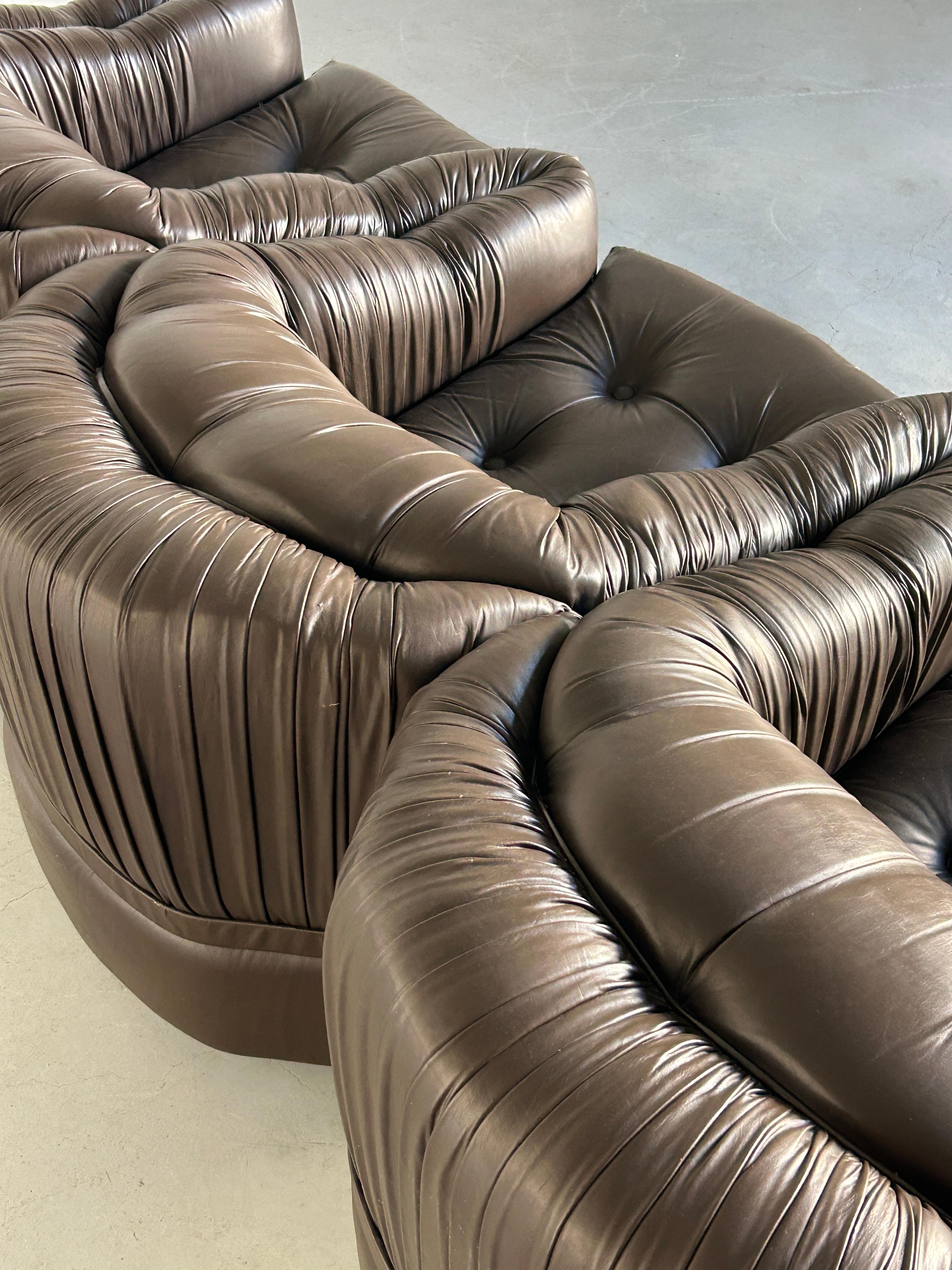 Three-Seater Sofa in Dark Brown Leather by Axel Di Pietrobon, 1970s Italy For Sale 4