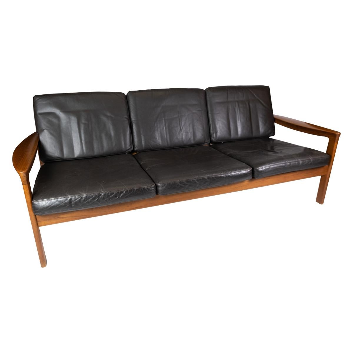 Mid-Century Modern Three Seater Sofa in Teak with Black Leather by Arne Vodder For Sale