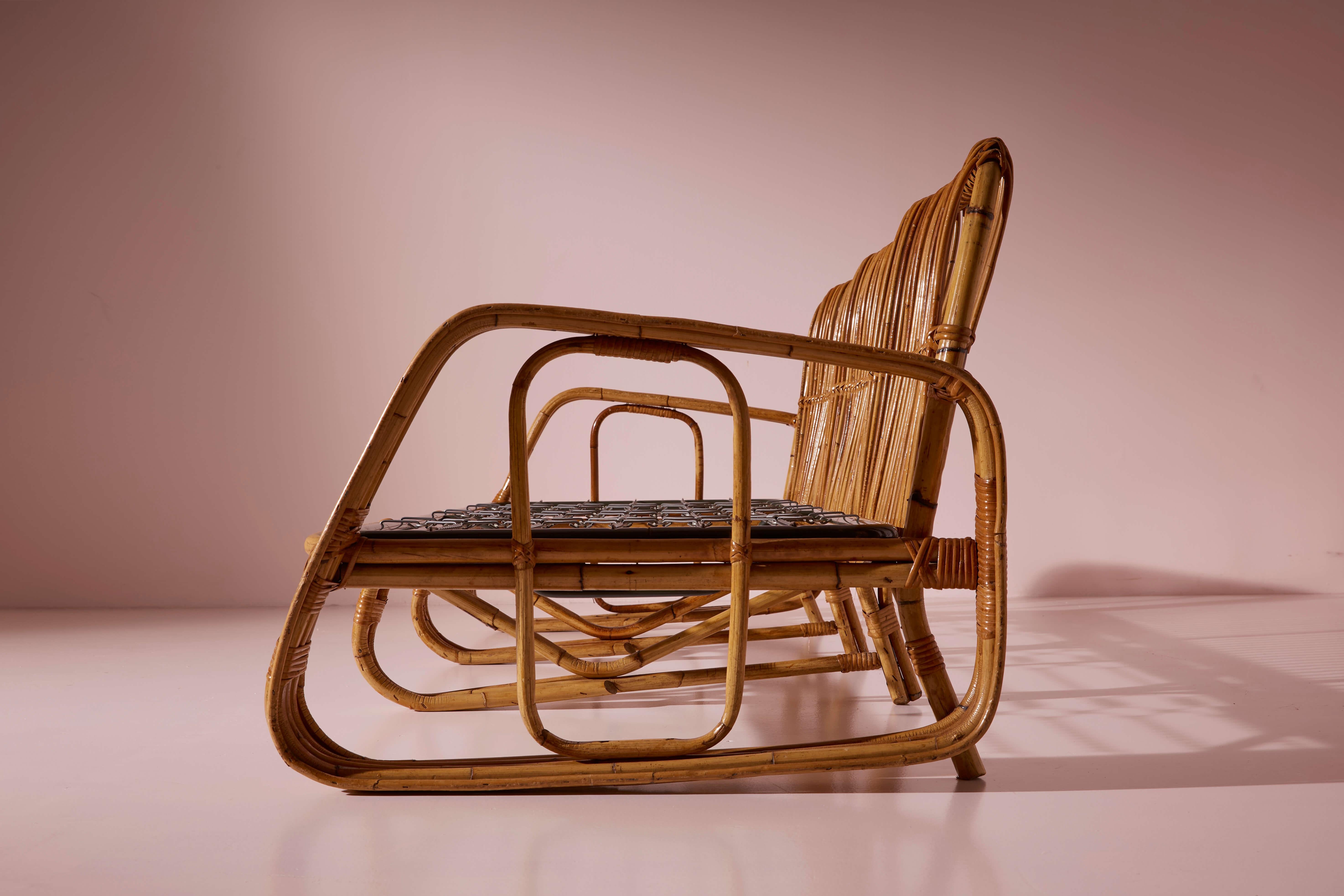 Canapé trois places en osier et rotin à ressort de vapeur, Italie, années 1960 en vente 9