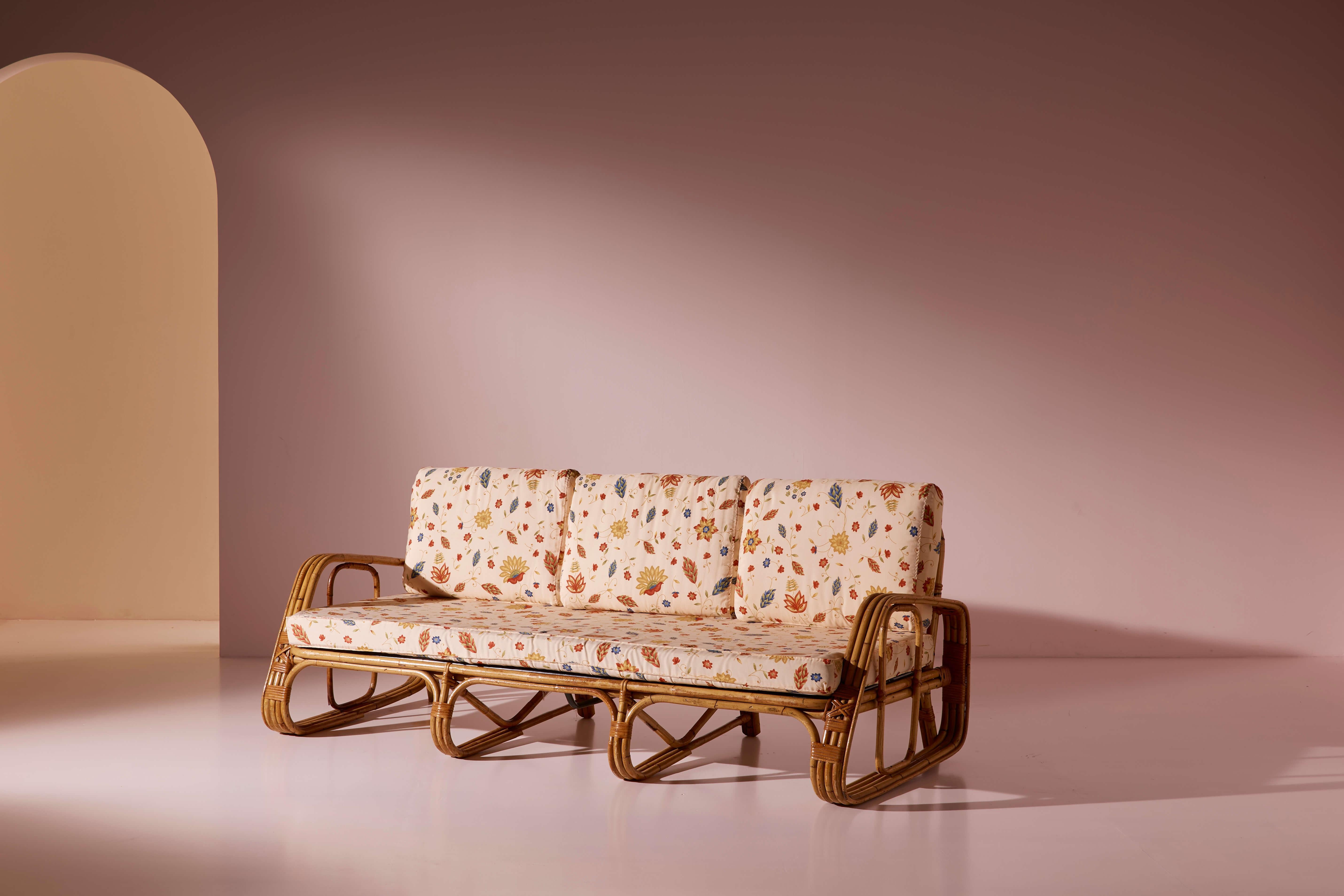 Mid-Century Modern Canapé trois places en osier et rotin à ressort de vapeur, Italie, années 1960 en vente