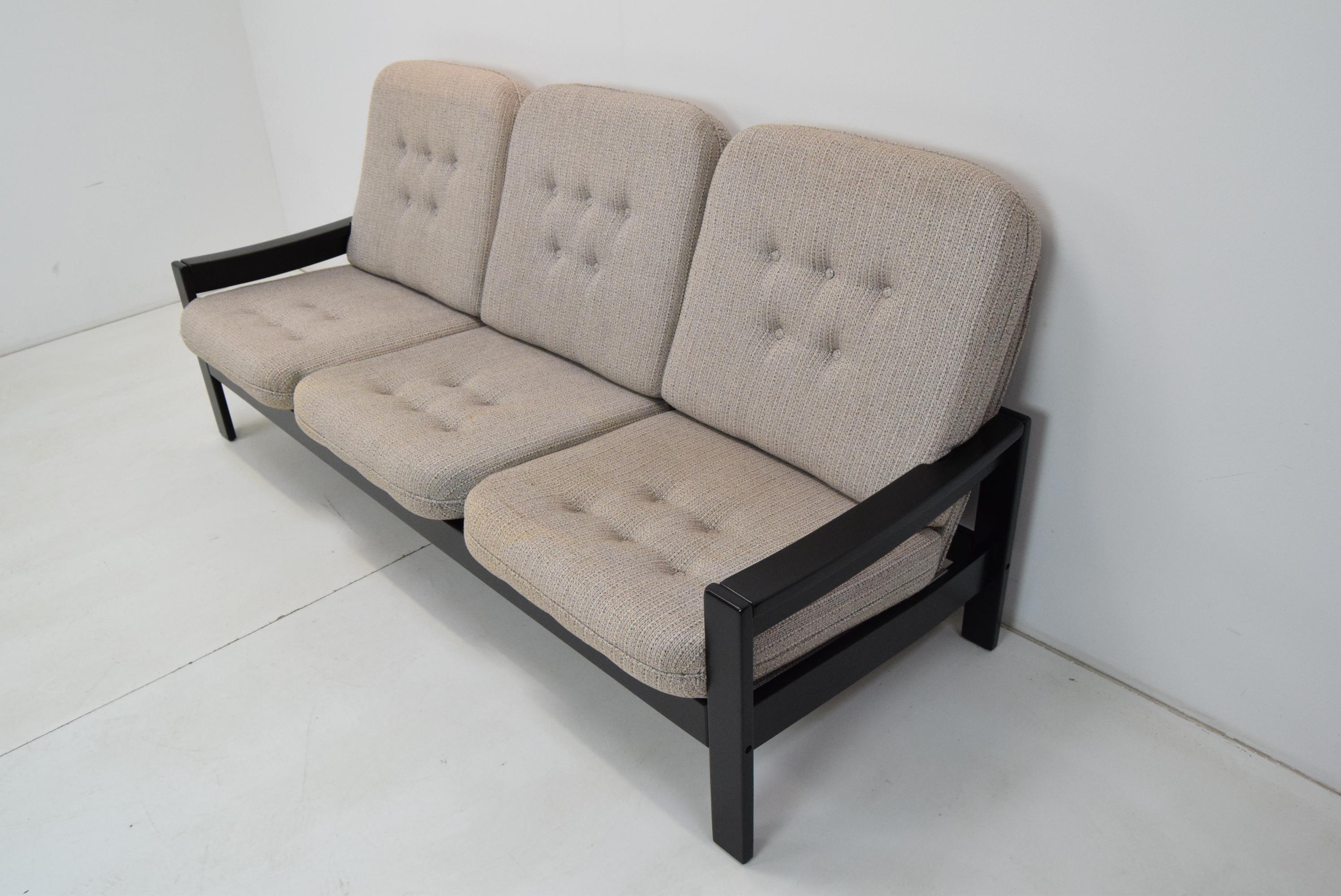 Dreisitzer-Sofa/LEDA LUX, 1980er-Jahre.  im Zustand „Gut“ im Angebot in Praha, CZ