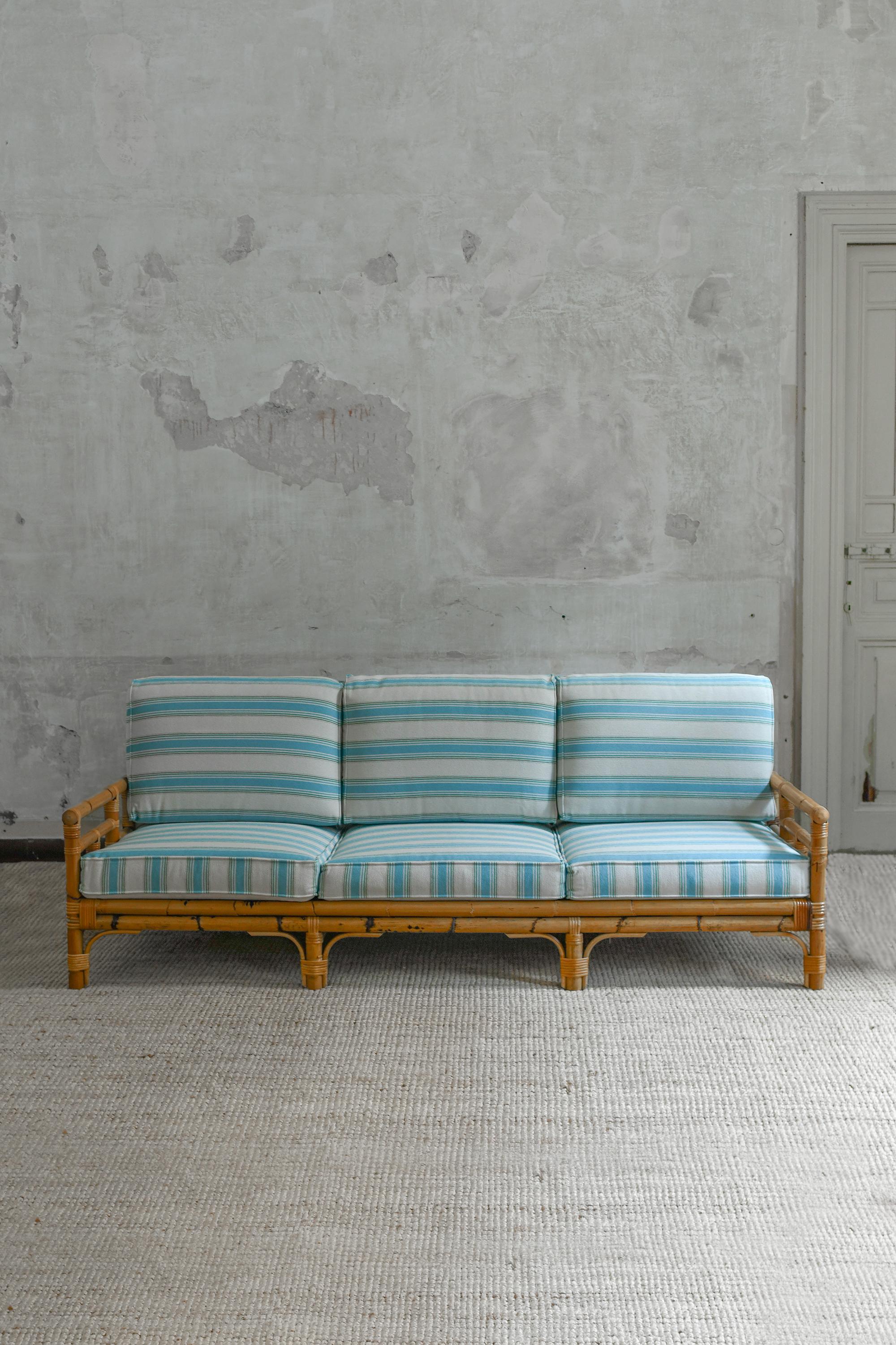 Italian Three-seater sofa – Ming series, designer Colin Morrow for Vivai del Sud, 1980s For Sale