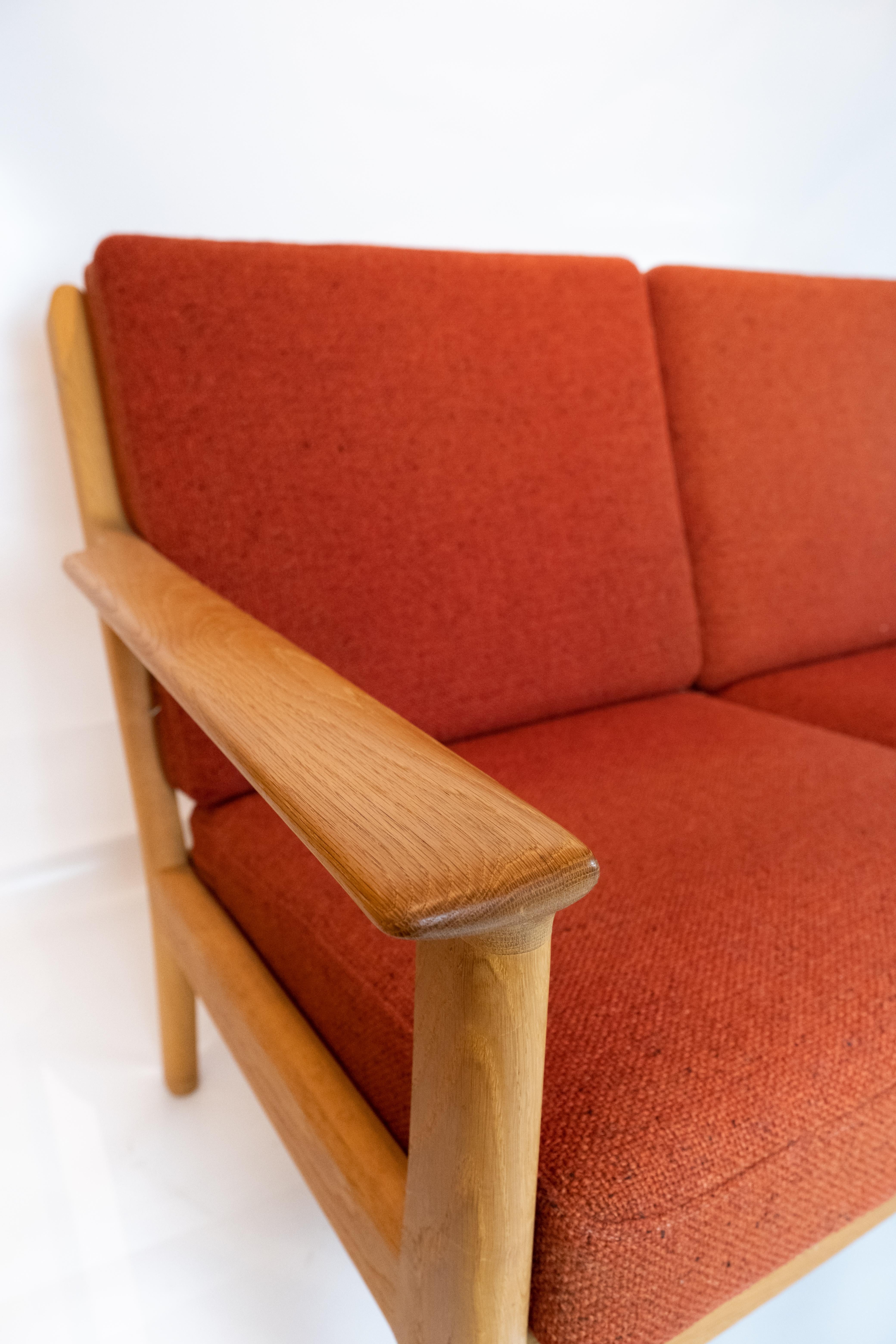 Three-Seat Sofa of Oak and Red Wool Fabric by Hans J. Wegner and GETAMA For Sale 1