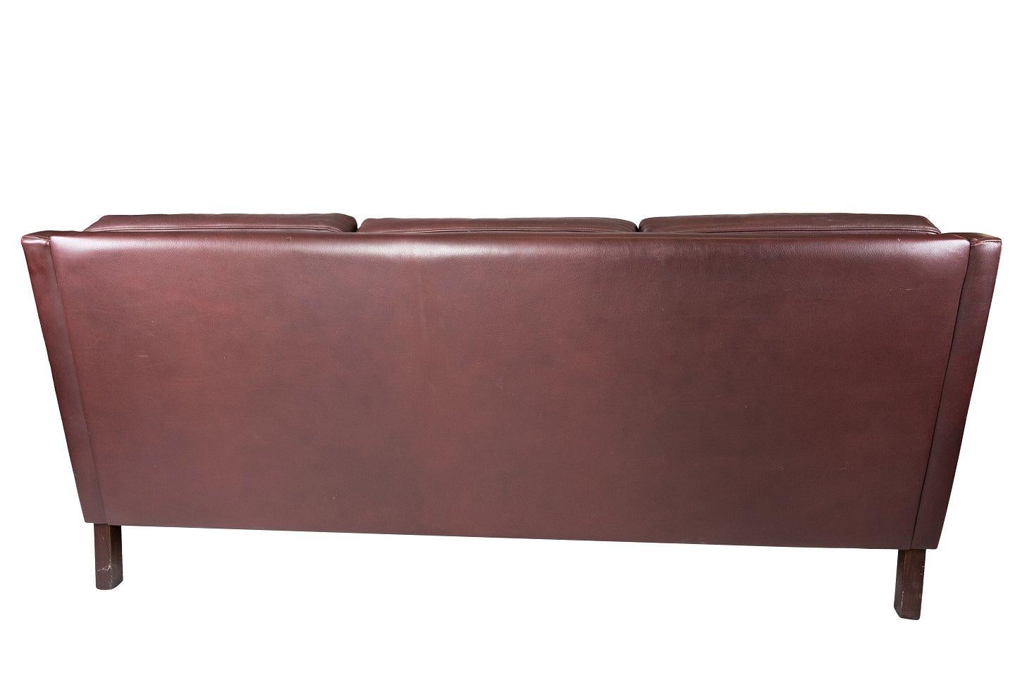 3. Sitzer-Sofa aus rot-braunem Leder von Stouby Furniture aus den 1960er Jahren (Moderne der Mitte des Jahrhunderts) im Angebot