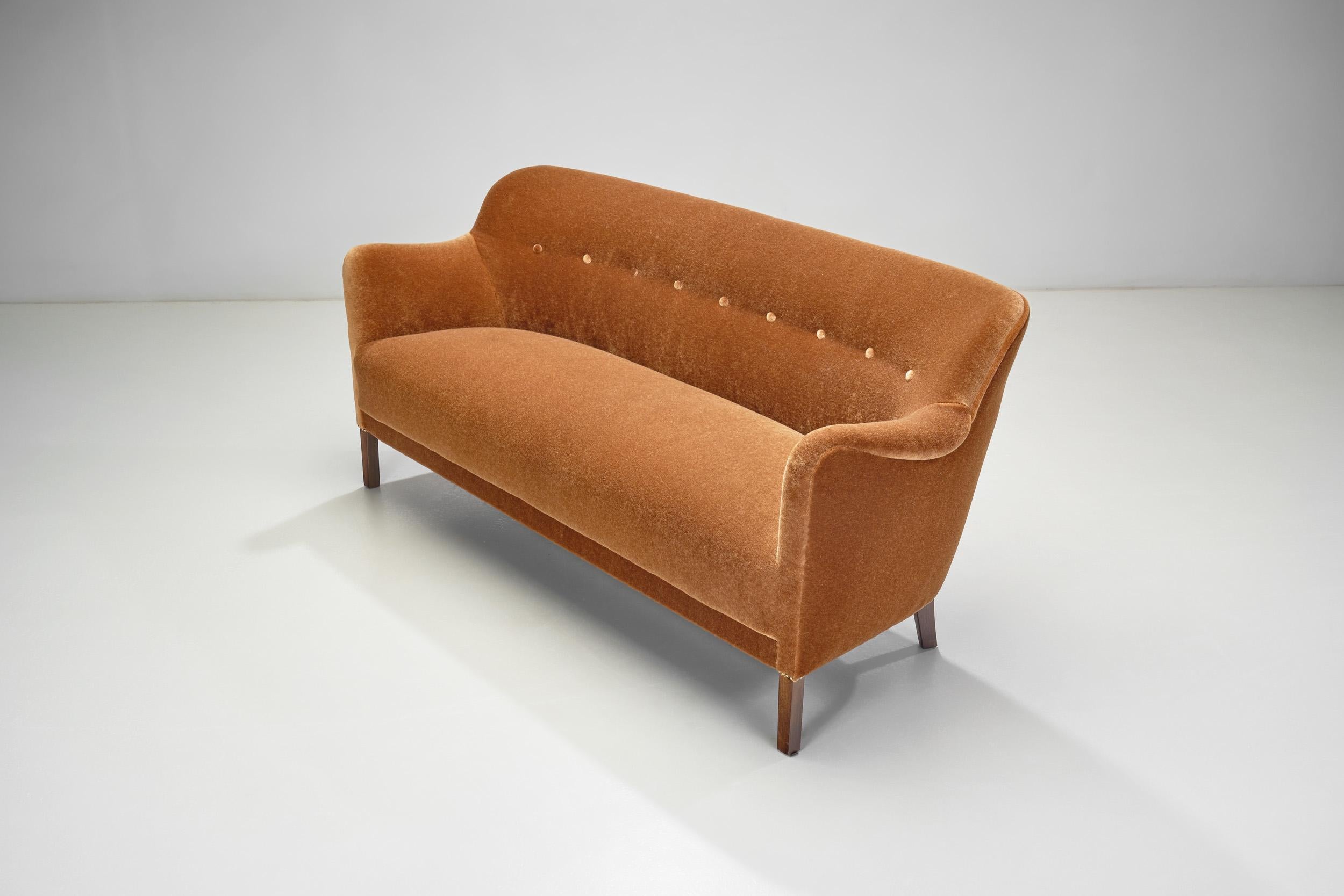 Dreisitzer-Sofa mit Beinen aus gebeizter Buche und gebeizter Buche, Dänemark, 20. Jahrhundert im Angebot 5