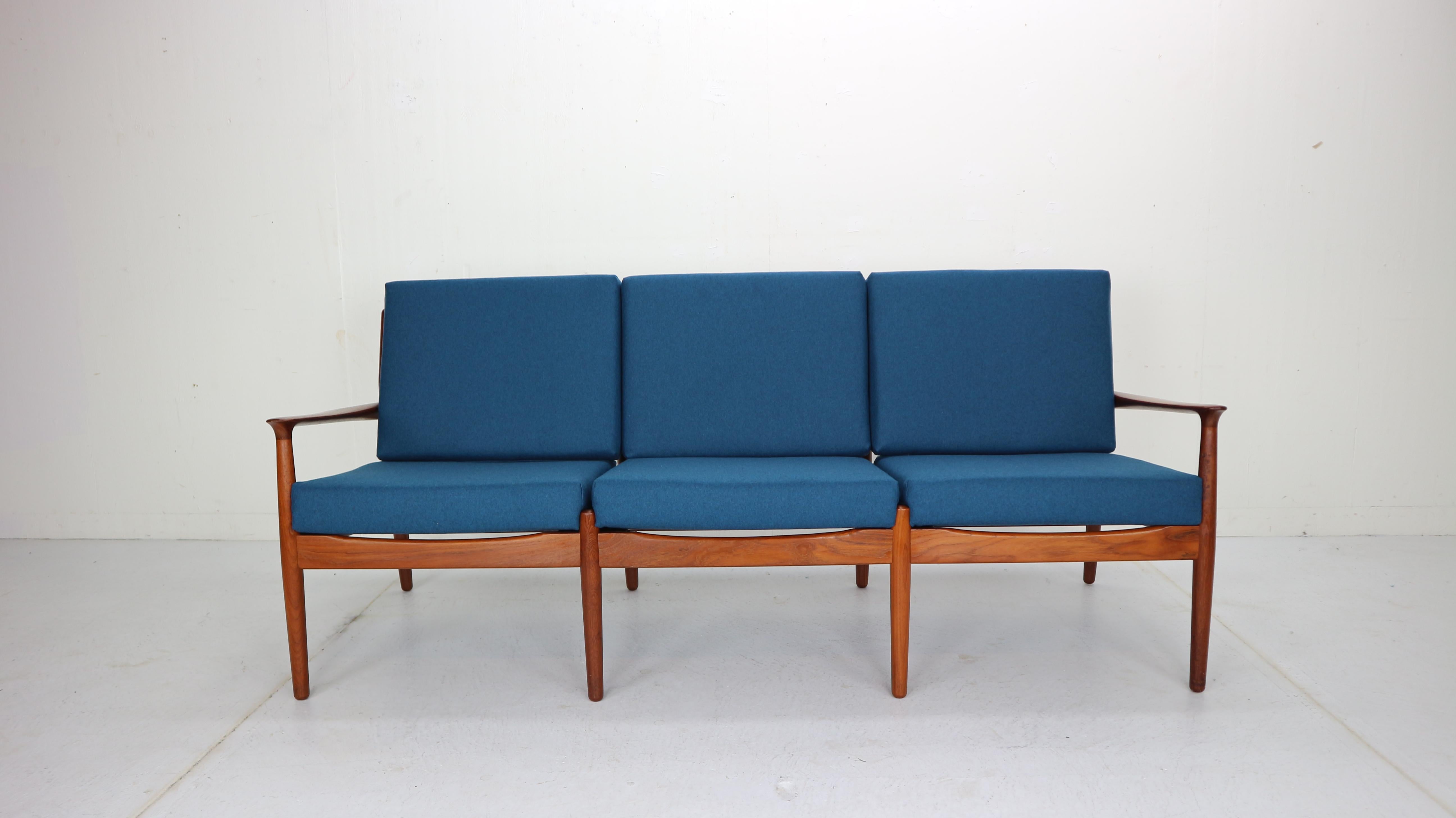 Scandinavian Modern Three-Seat Teak Sofa by Grete Jalk for Glostrup Møbelfabrik, 1960s, Denmark