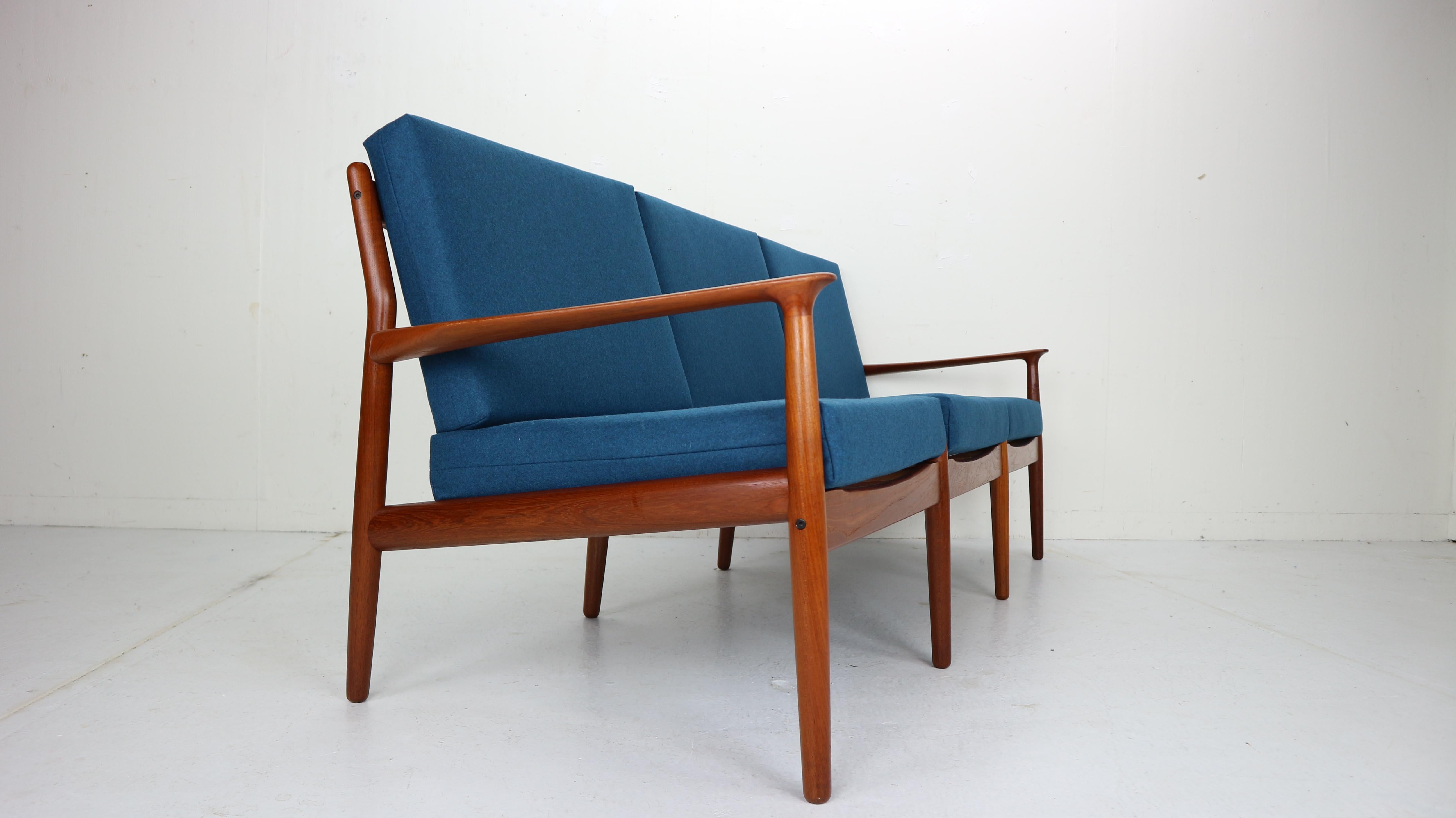 Mid-20th Century Three-Seat Teak Sofa by Grete Jalk for Glostrup Møbelfabrik, 1960s, Denmark