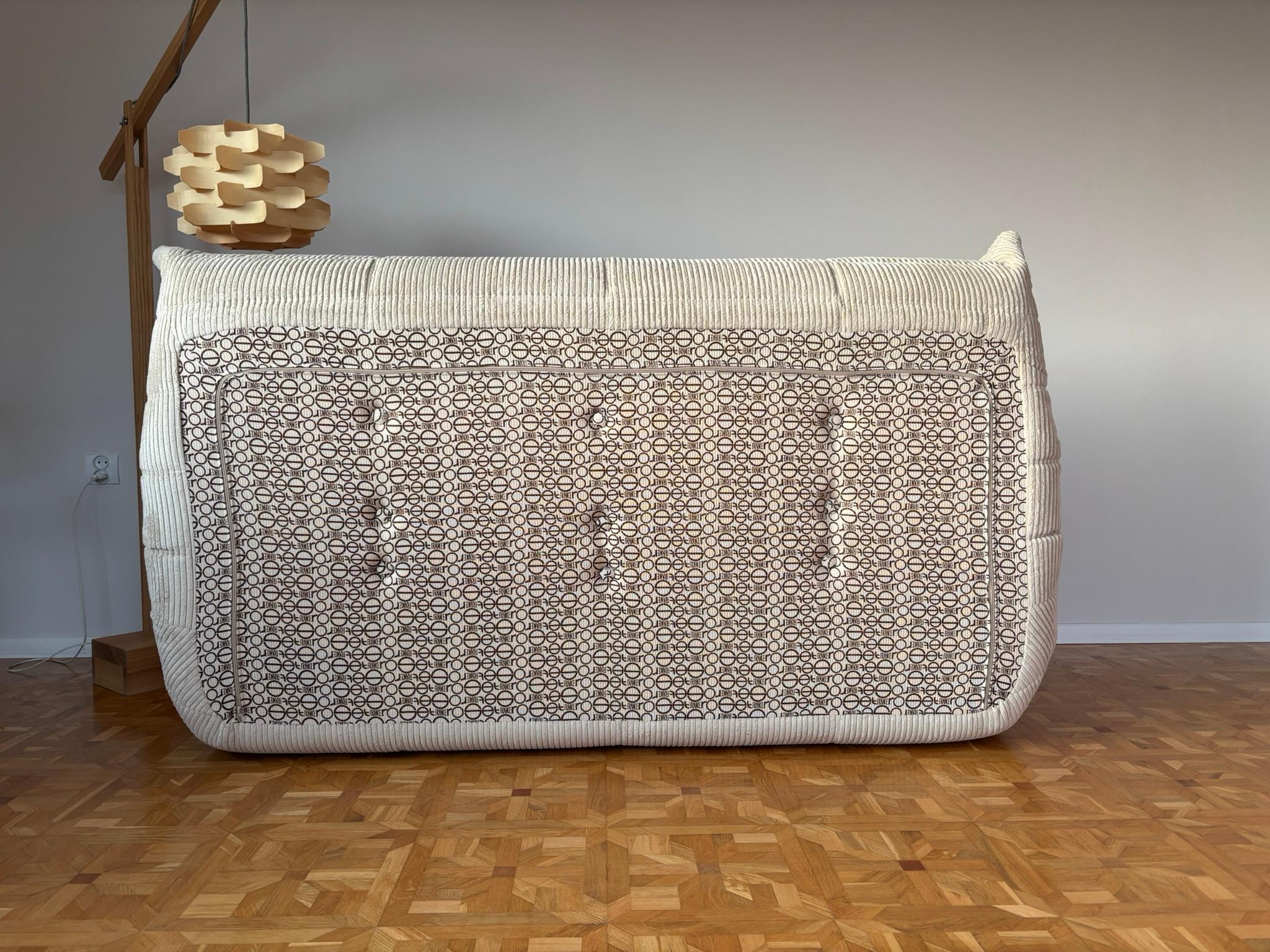 Three-Seater Togo Sofa by Michel Ducaroy for Ligne Roset In Excellent Condition For Sale In Radomsko, Województwo łódzkie