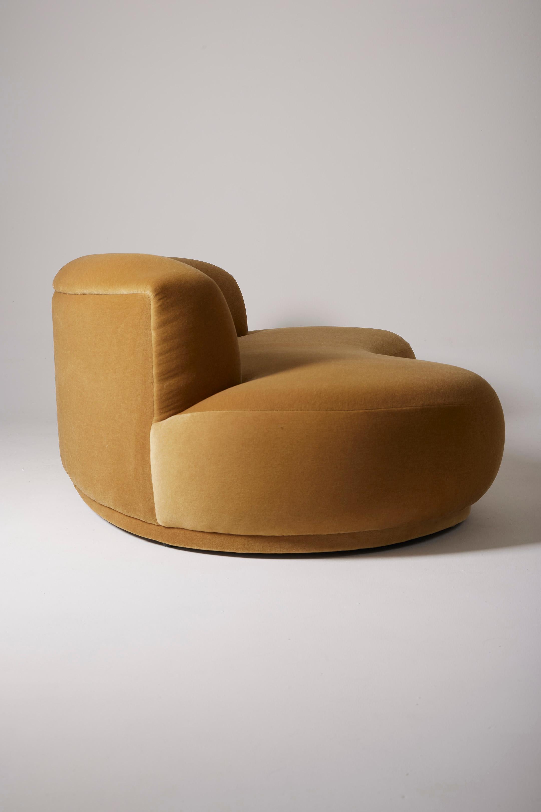 Three-seater mohair velvet sofa For Sale 8