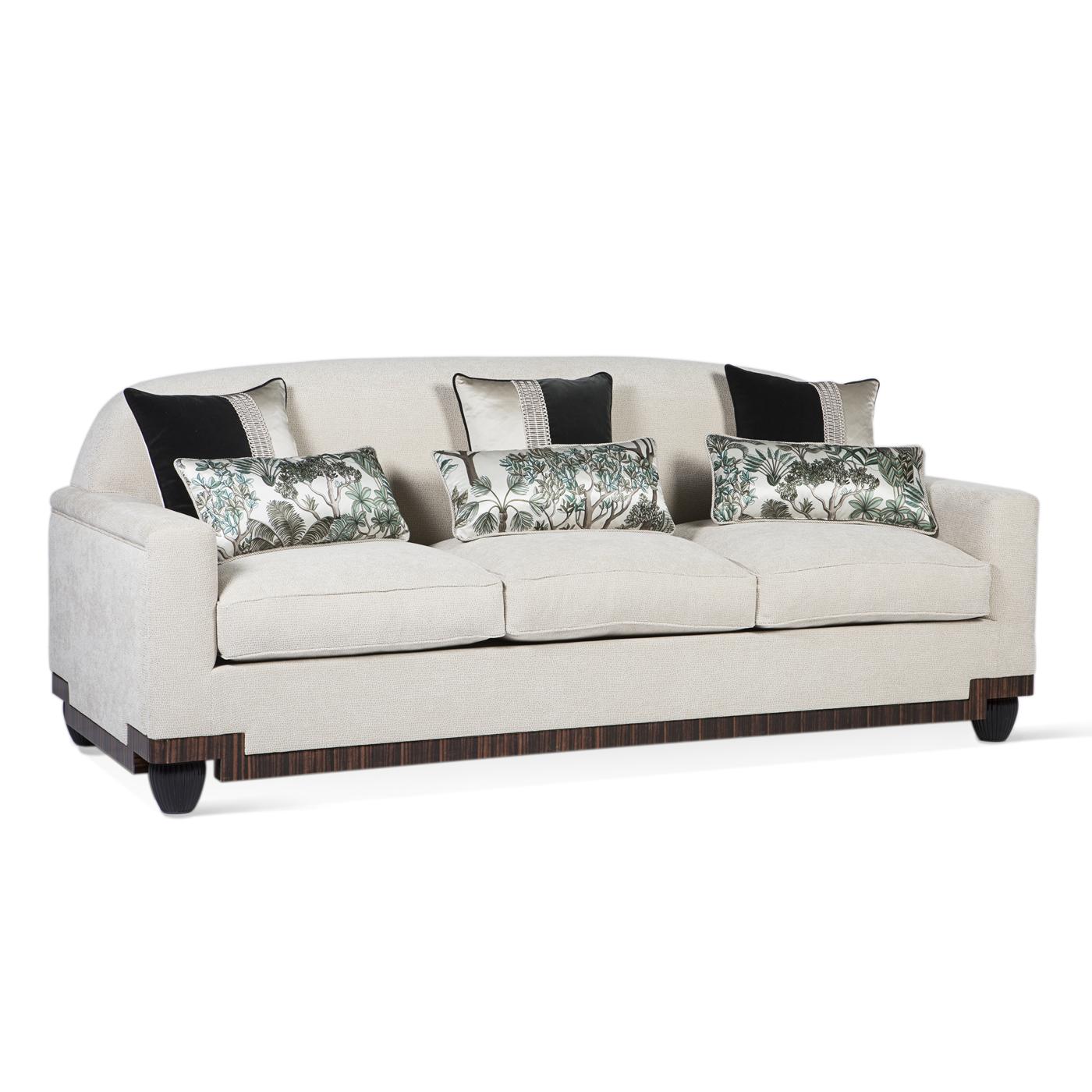 Three-seat sofa upholstered with 3 seat cushions.

   